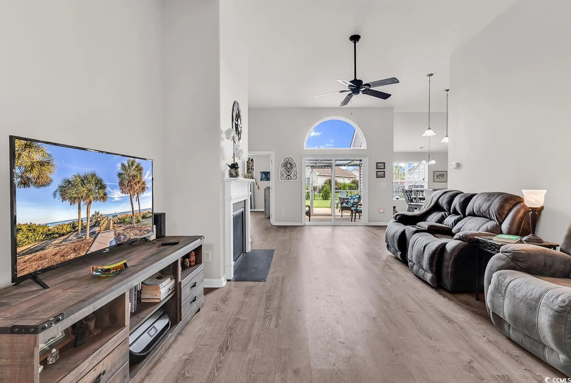 Property Slideshow image 4 of 40 | 1225 wayvland dr, Surfside Beach, SC, 29575