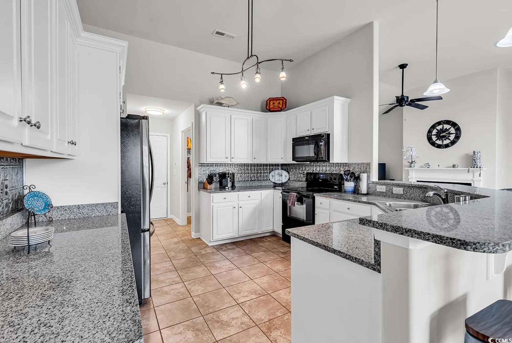 Property Slideshow image 8 of 40 | 1225 wayvland dr, Surfside Beach, SC, 29575