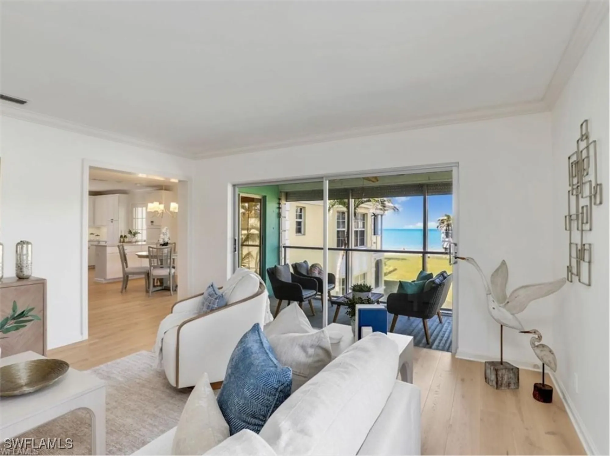 Property Slideshow image 15 of 40 | 2601 gulf shore blvd 34, Naples, FL, 34103