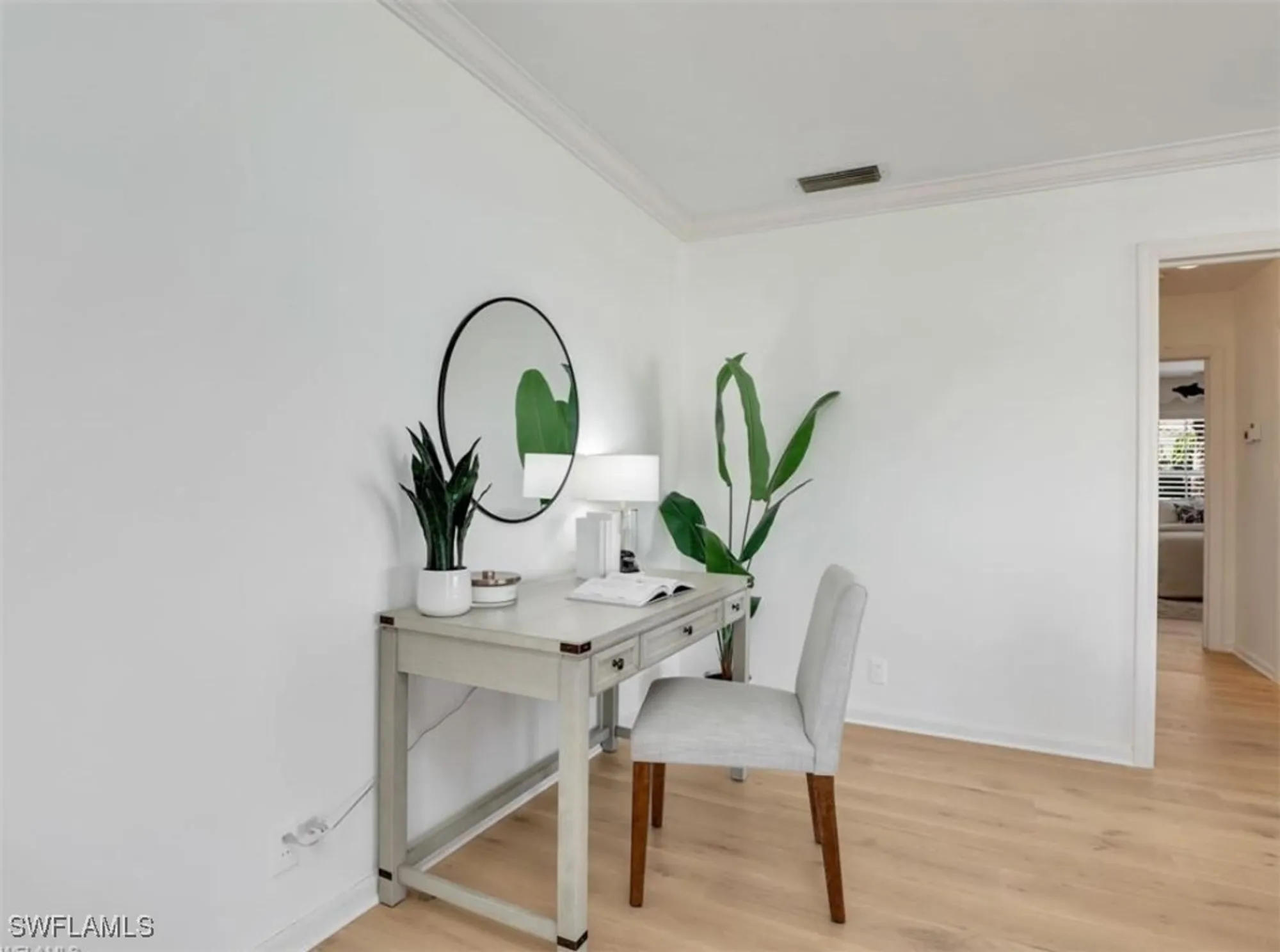 Property Slideshow image 19 of 40 | 2601 gulf shore blvd 34, Naples, FL, 34103