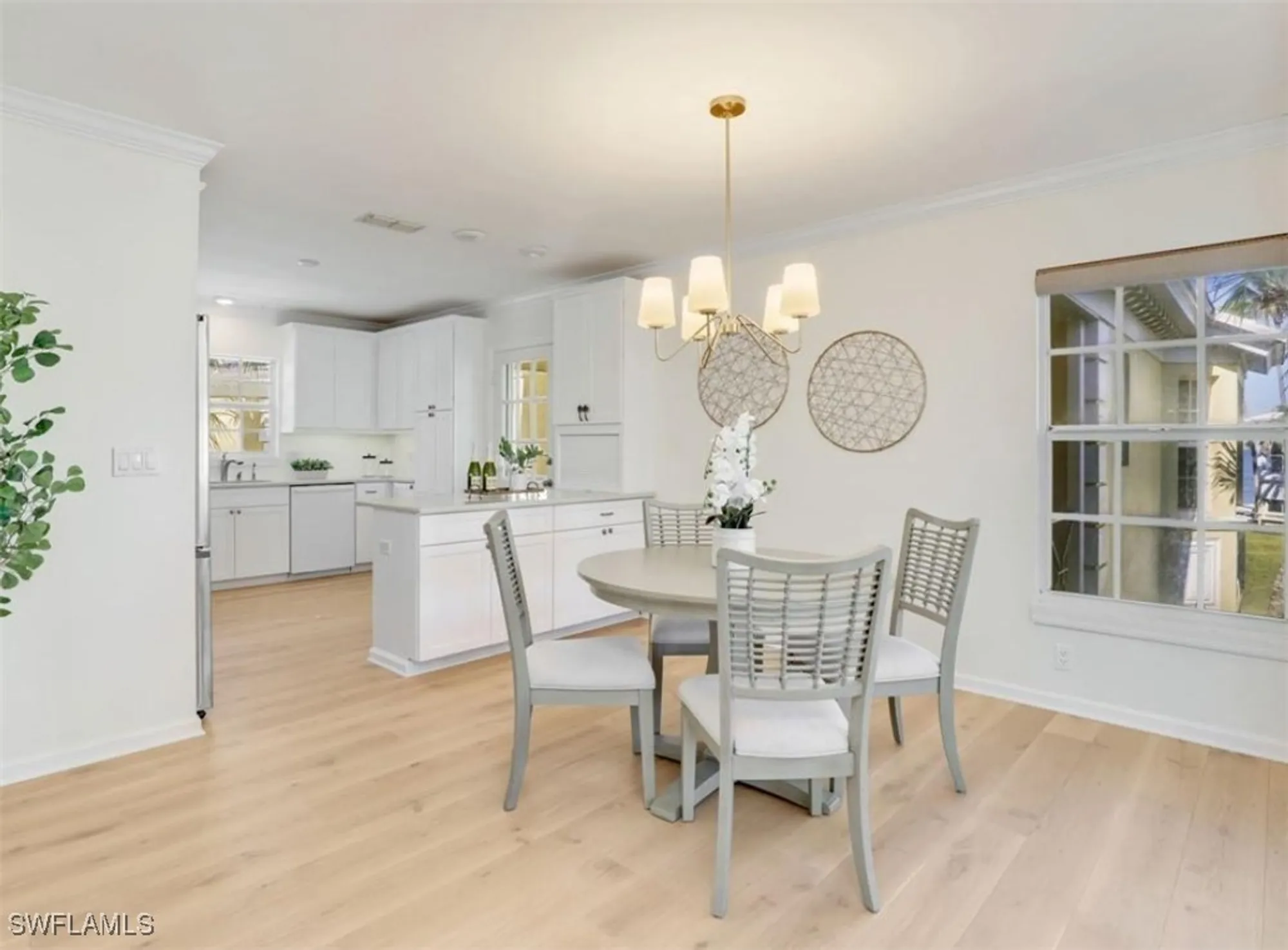 Property Slideshow image 13 of 40 | 2601 gulf shore blvd 34, Naples, FL, 34103