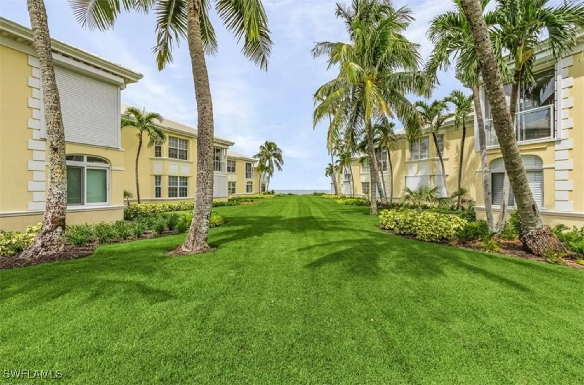 Property Slideshow image 37 of 40 | 2601 gulf shore blvd 34, Naples, FL, 34103