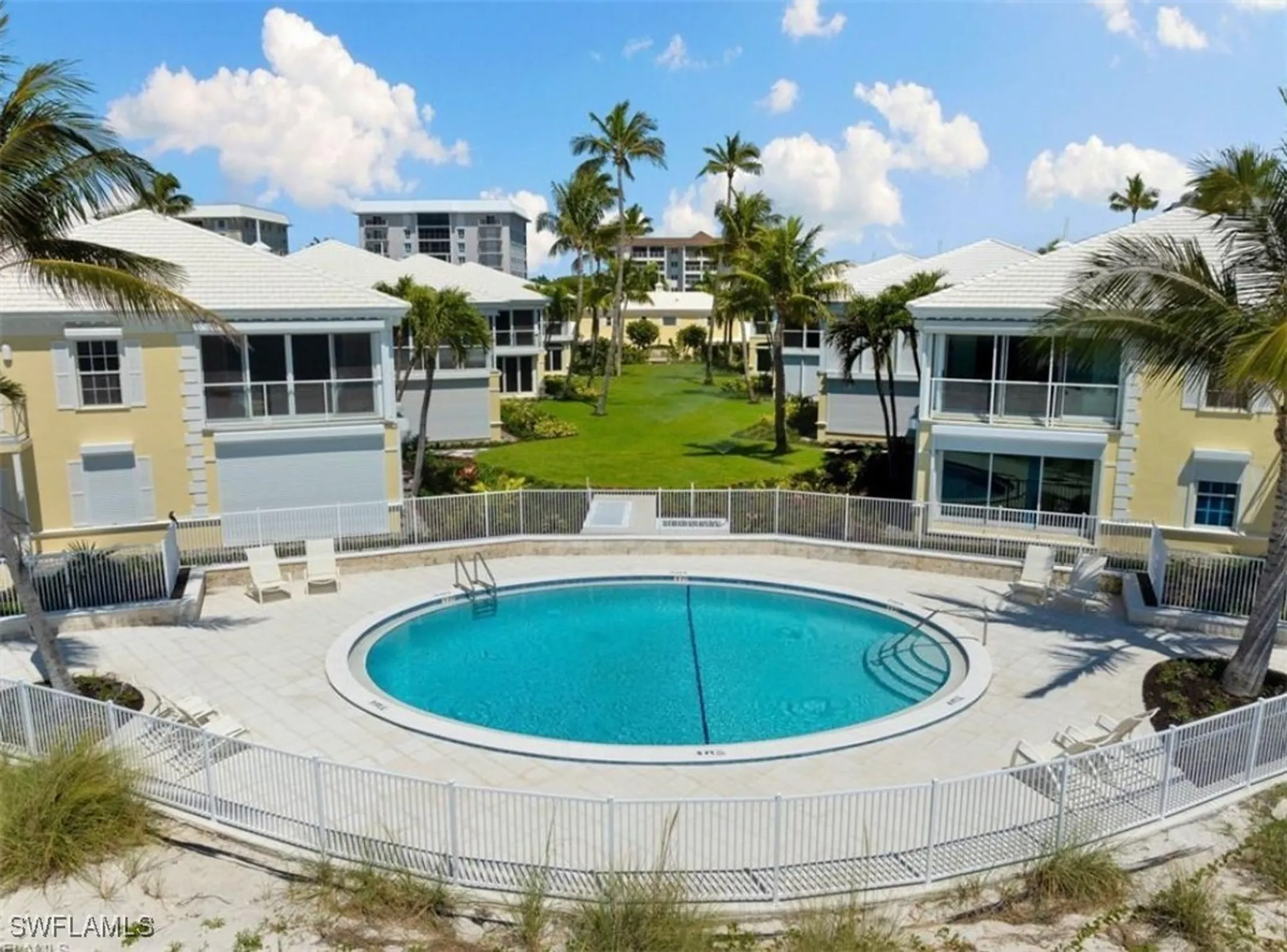 Property Slideshow image 38 of 40 | 2601 gulf shore blvd 34, Naples, FL, 34103