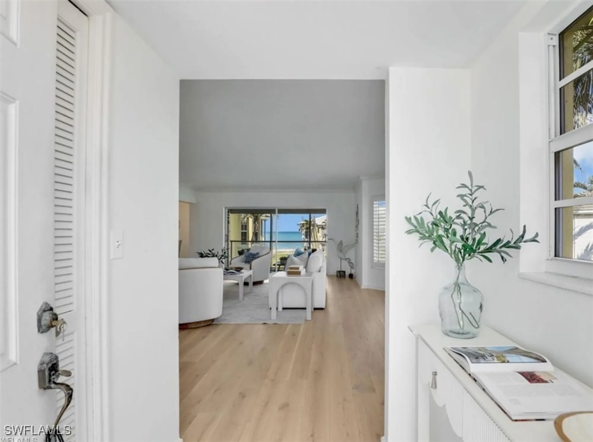 Property Slideshow image 31 of 40 | 2601 gulf shore blvd 34, Naples, FL, 34103