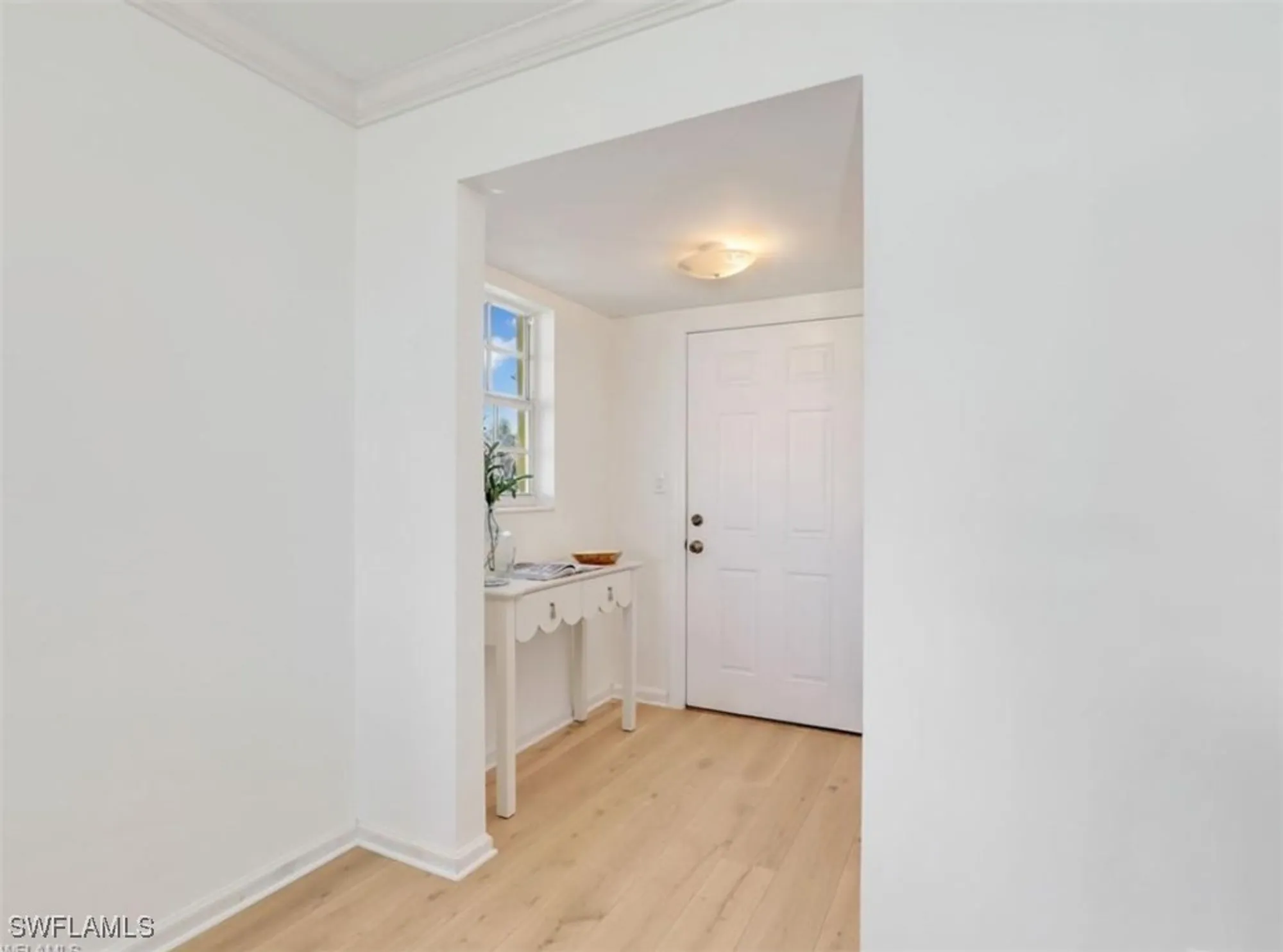 Property Slideshow image 32 of 40 | 2601 gulf shore blvd 34, Naples, FL, 34103