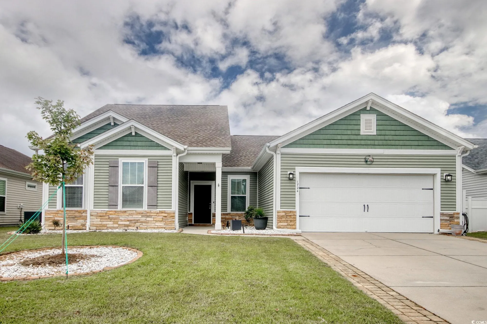 Property Slideshow image 1 of 40 | 1724 boyne dr, Myrtle Beach, SC, 29588