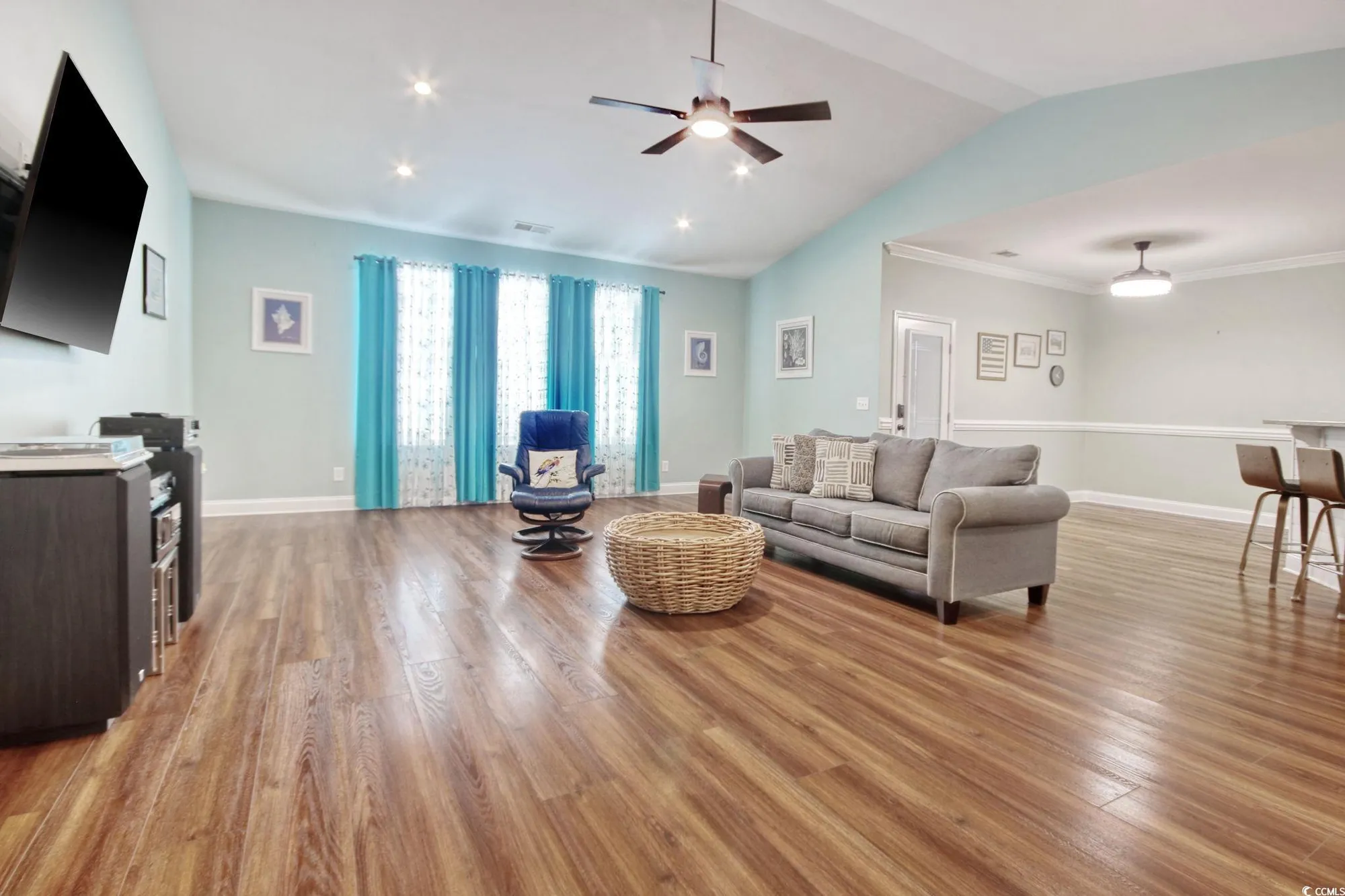 Property Slideshow image 4 of 40 | 1724 boyne dr, Myrtle Beach, SC, 29588