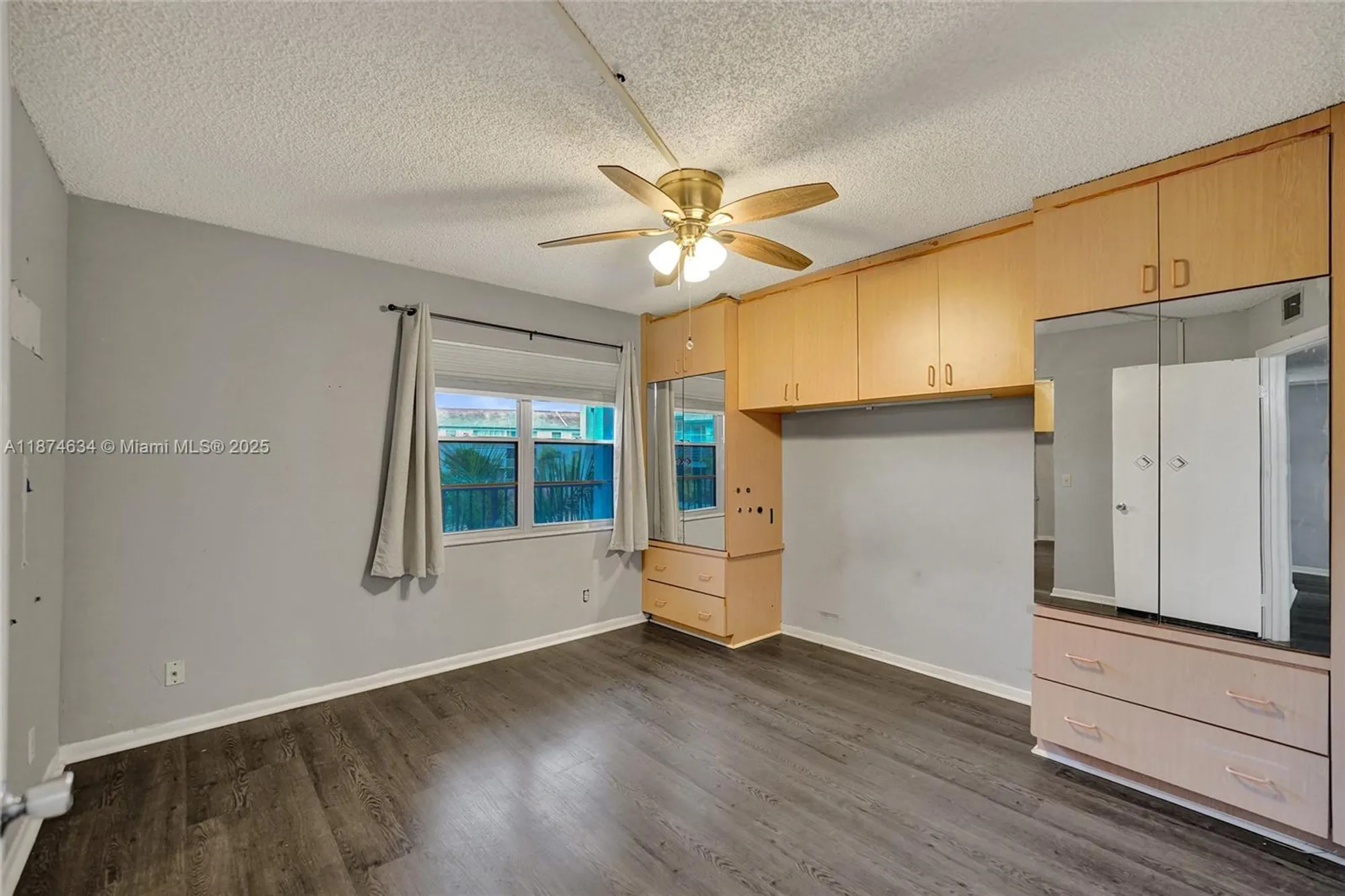 Property Slideshow image 19 of 28 | 800 sw 125th way o312, Pembroke Pines, FL, 33027