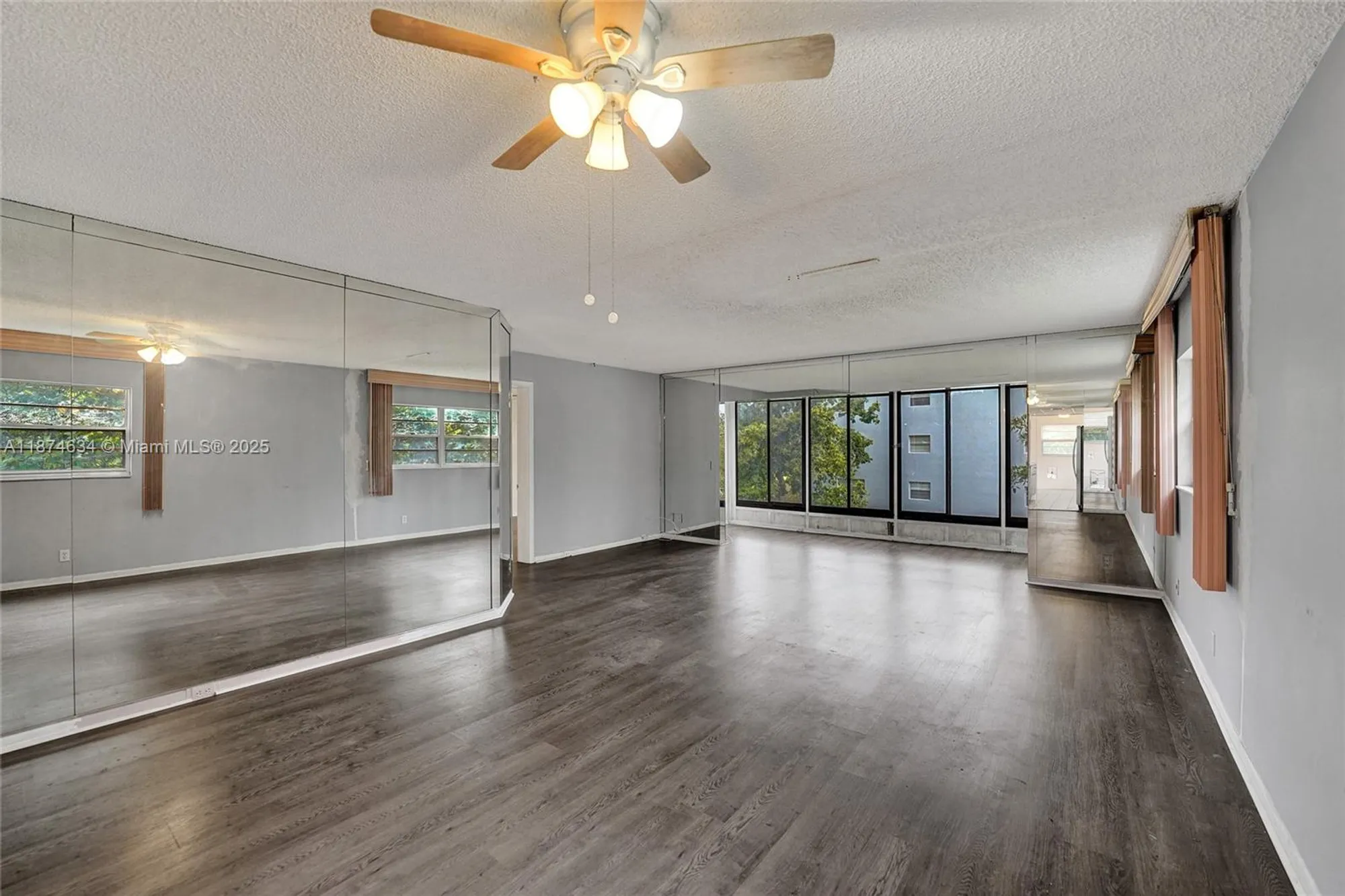 Property Slideshow image 10 of 28 | 800 sw 125th way o312, Pembroke Pines, FL, 33027