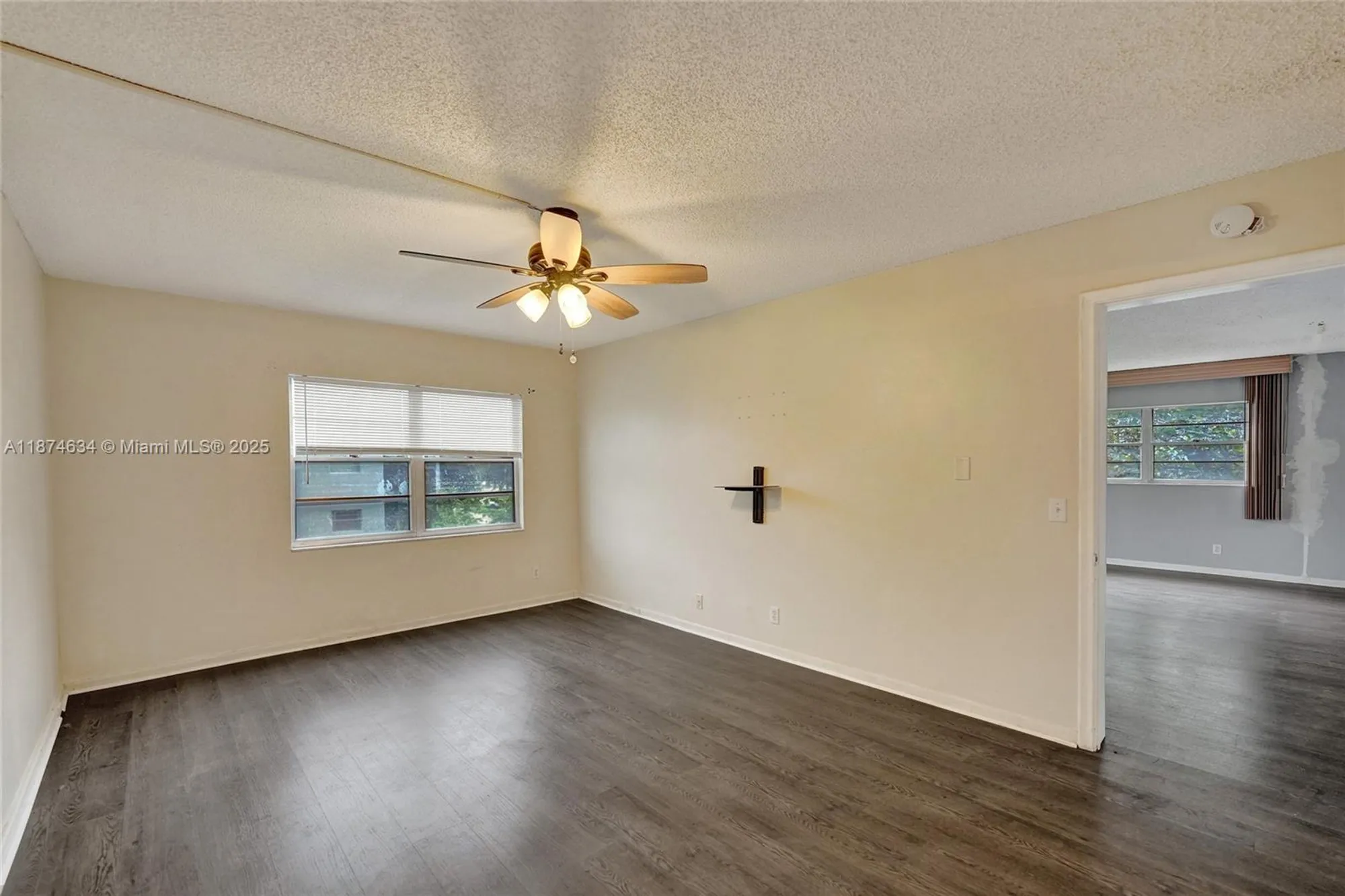 Property Slideshow image 13 of 28 | 800 sw 125th way o312, Pembroke Pines, FL, 33027