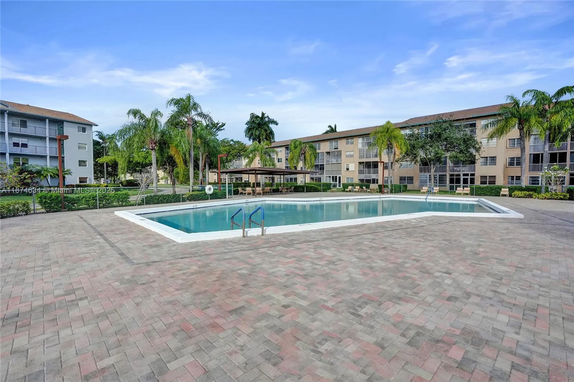 Property Slideshow image 25 of 28 | 800 sw 125th way o312, Pembroke Pines, FL, 33027