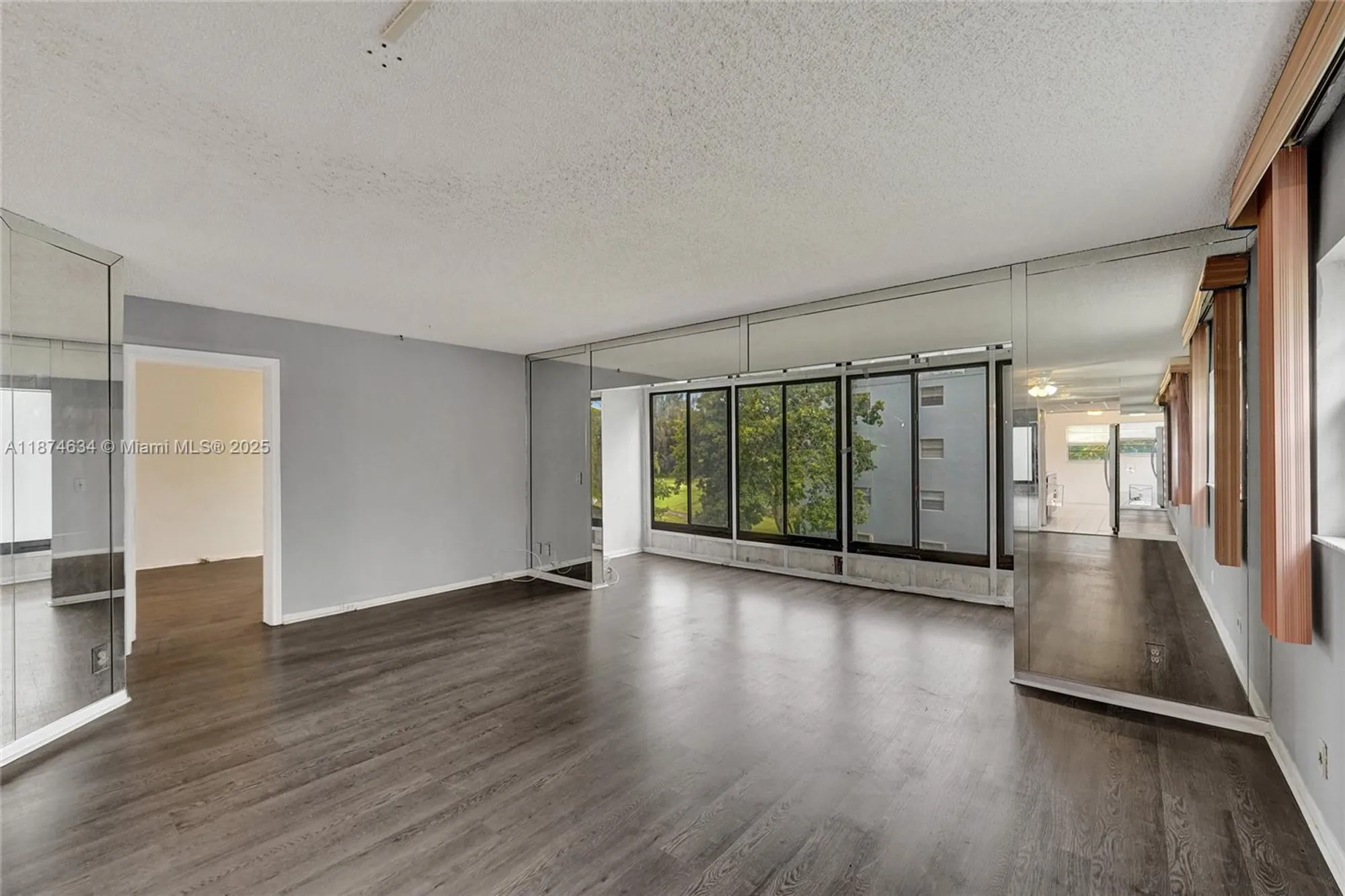 Property Slideshow image 7 of 28 | 800 sw 125th way o312, Pembroke Pines, FL, 33027