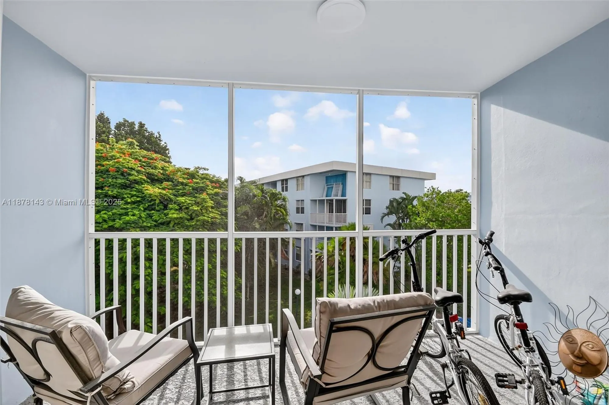 Property Slideshow image 14 of 52 | 2000 s federal hwy apt 304, Boynton Beach, FL, 33435