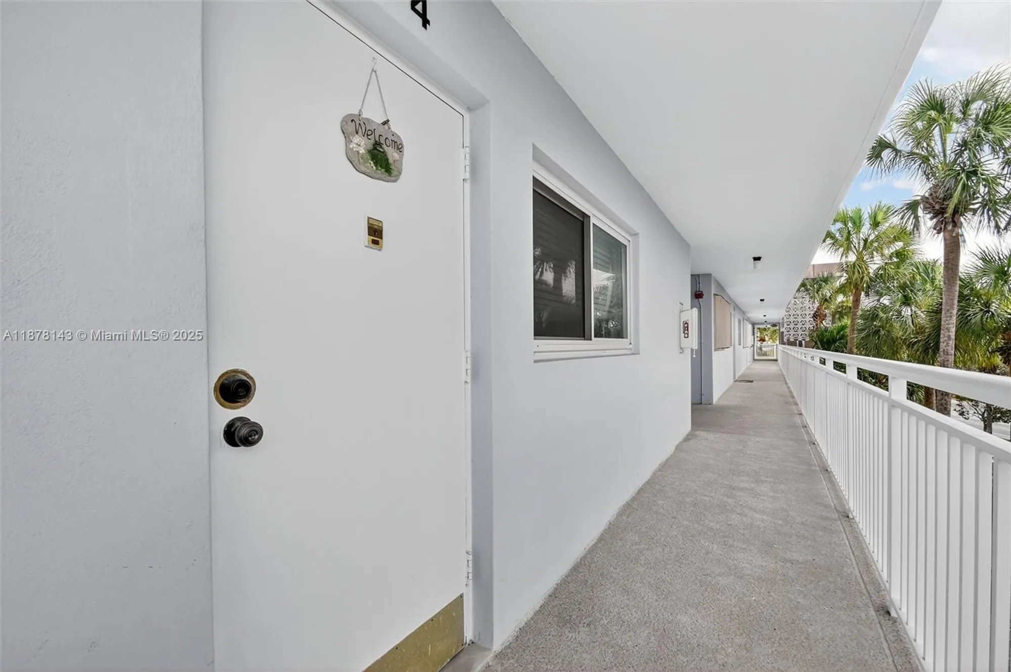 Property Slideshow image 20 of 52 | 2000 s federal hwy apt 304, Boynton Beach, FL, 33435