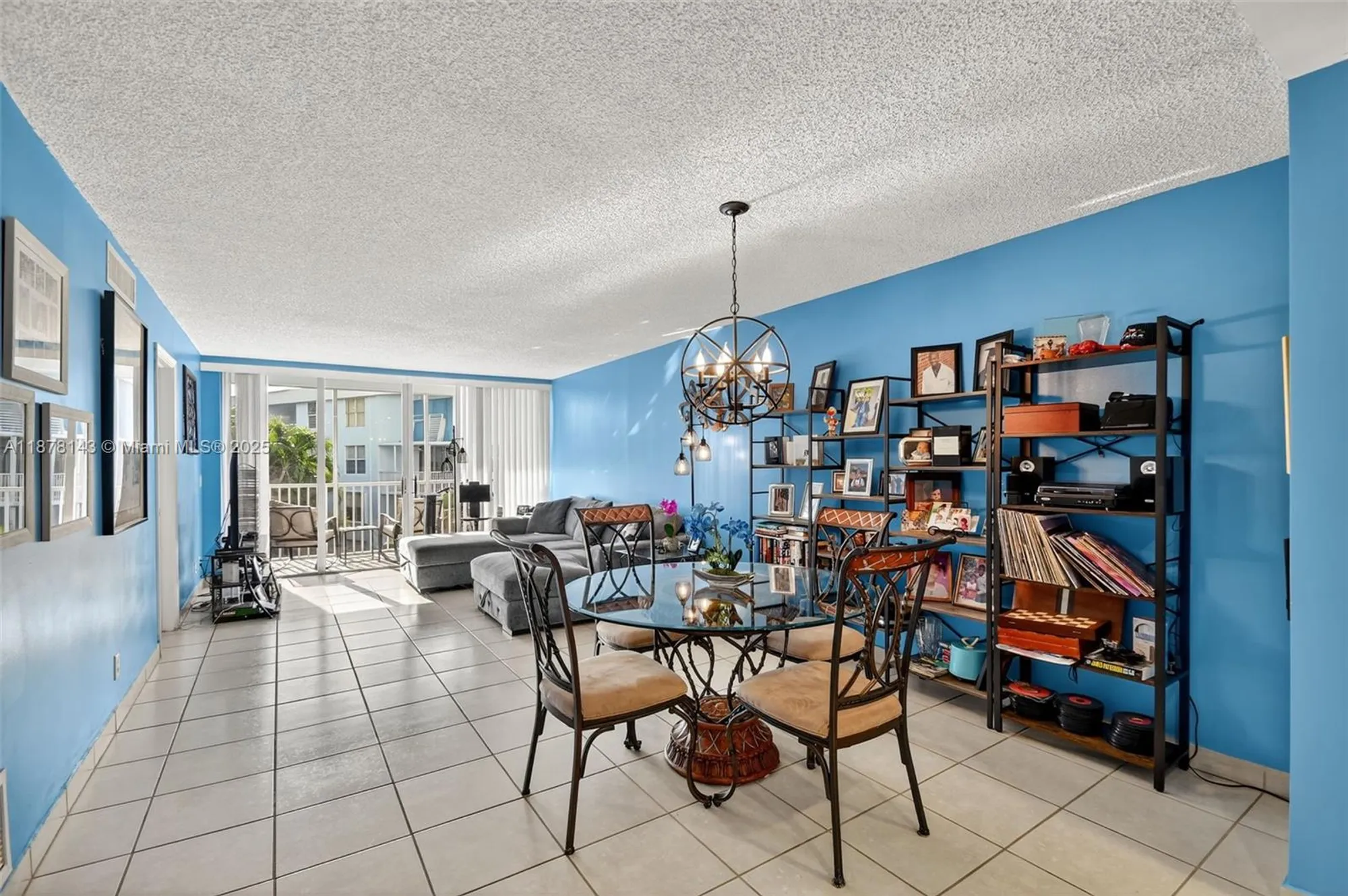 Property Slideshow image 6 of 52 | 2000 s federal hwy apt 304, Boynton Beach, FL, 33435