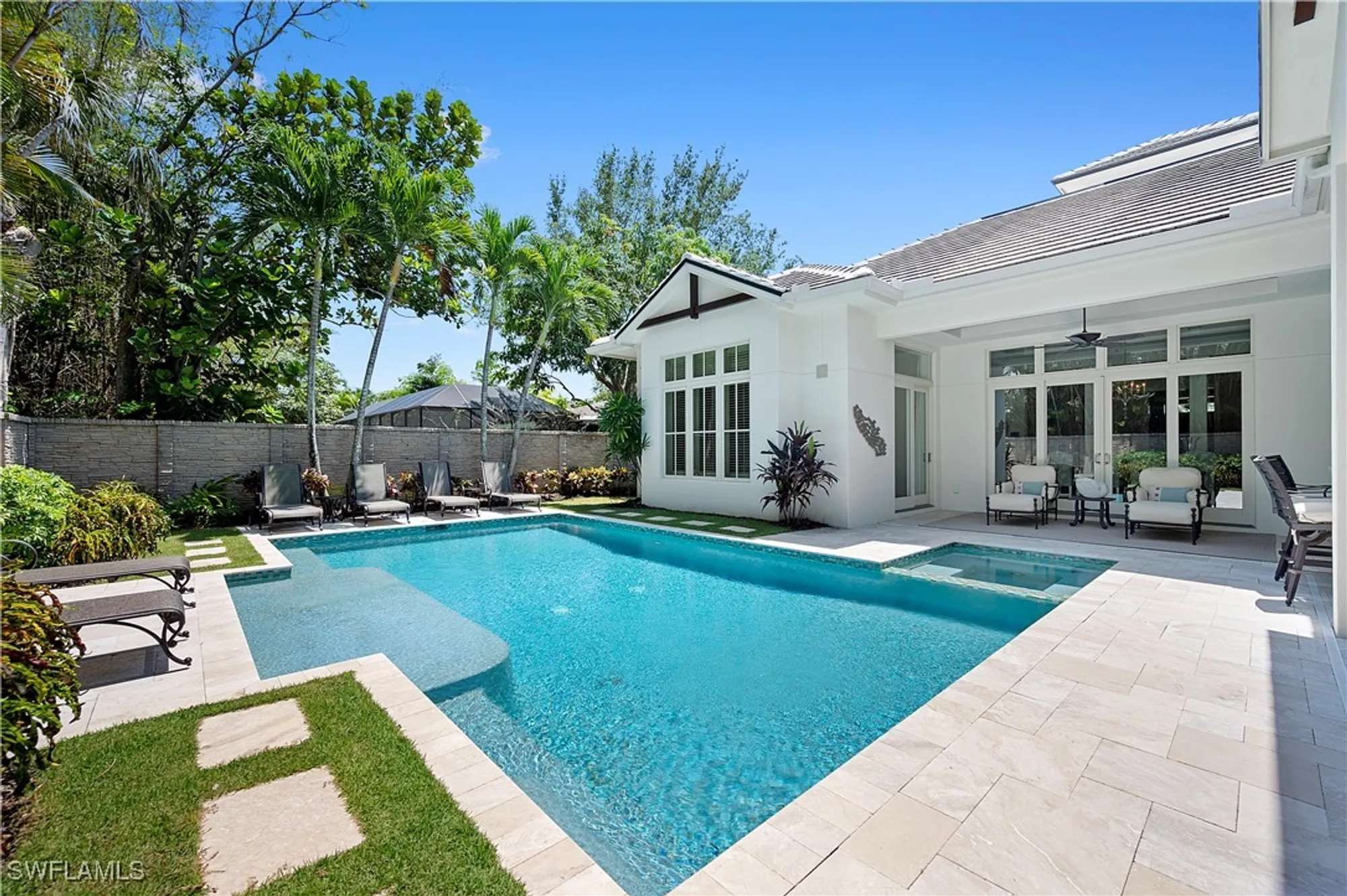 Property Slideshow image 22 of 45 | 2250 crayton rd, Naples, FL, 34103