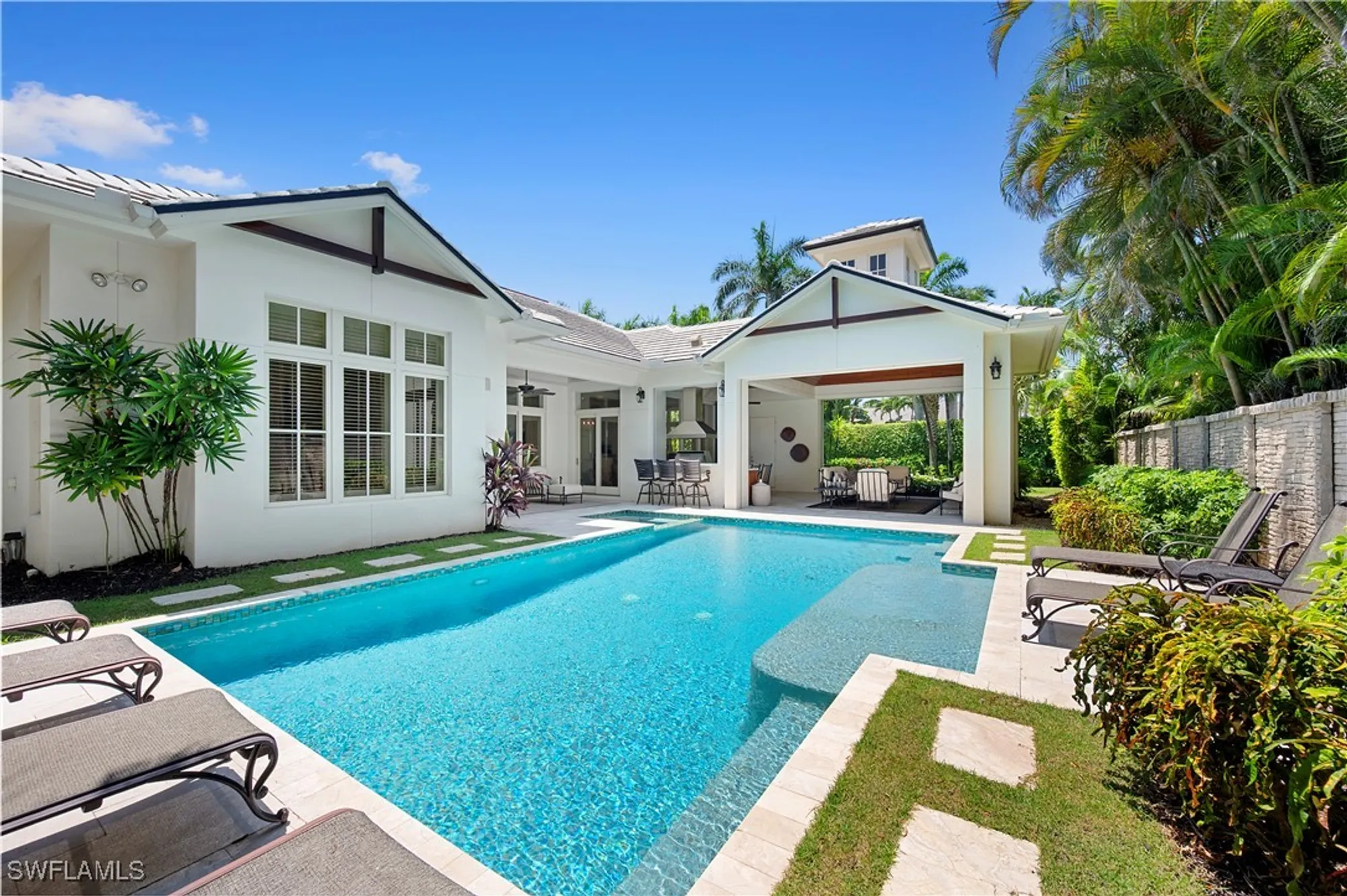 Property Slideshow image 37 of 45 | 2250 crayton rd, Naples, FL, 34103