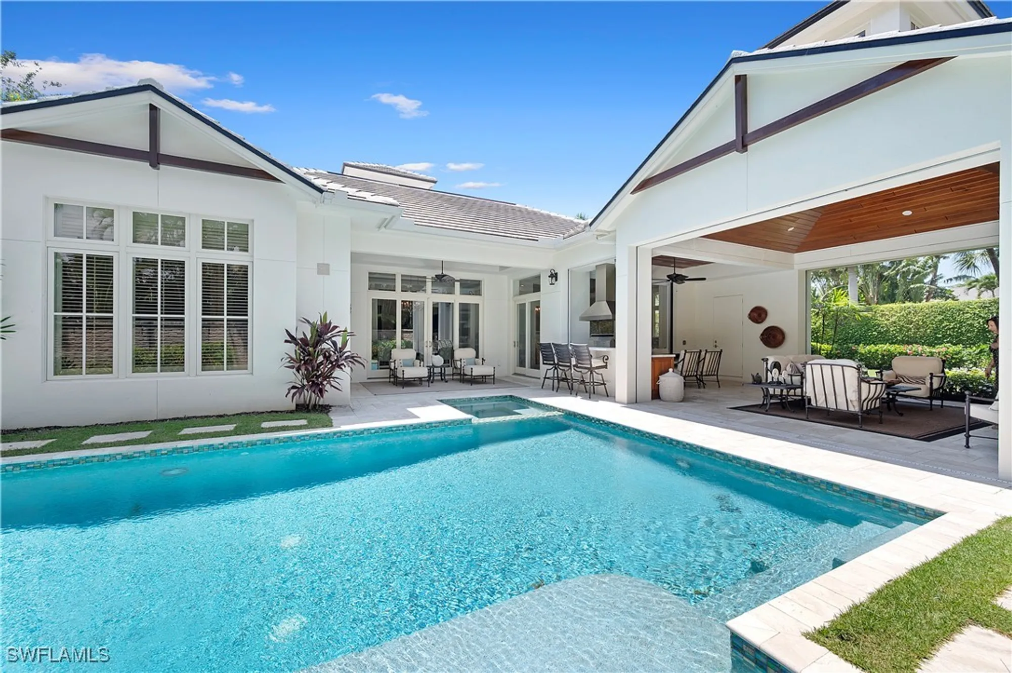 Property Slideshow image 38 of 45 | 2250 crayton rd, Naples, FL, 34103