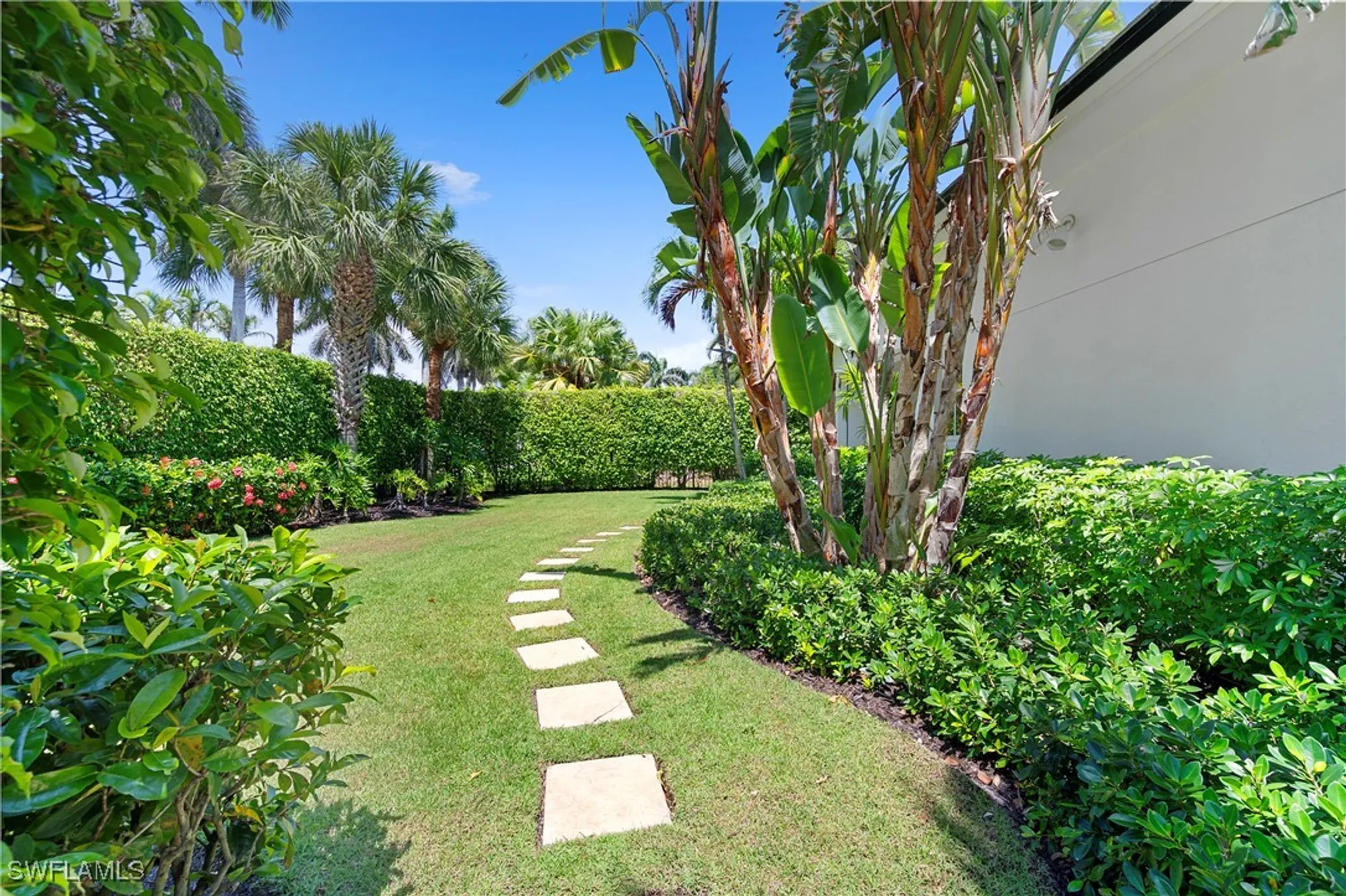 Property Slideshow image 43 of 45 | 2250 crayton rd, Naples, FL, 34103