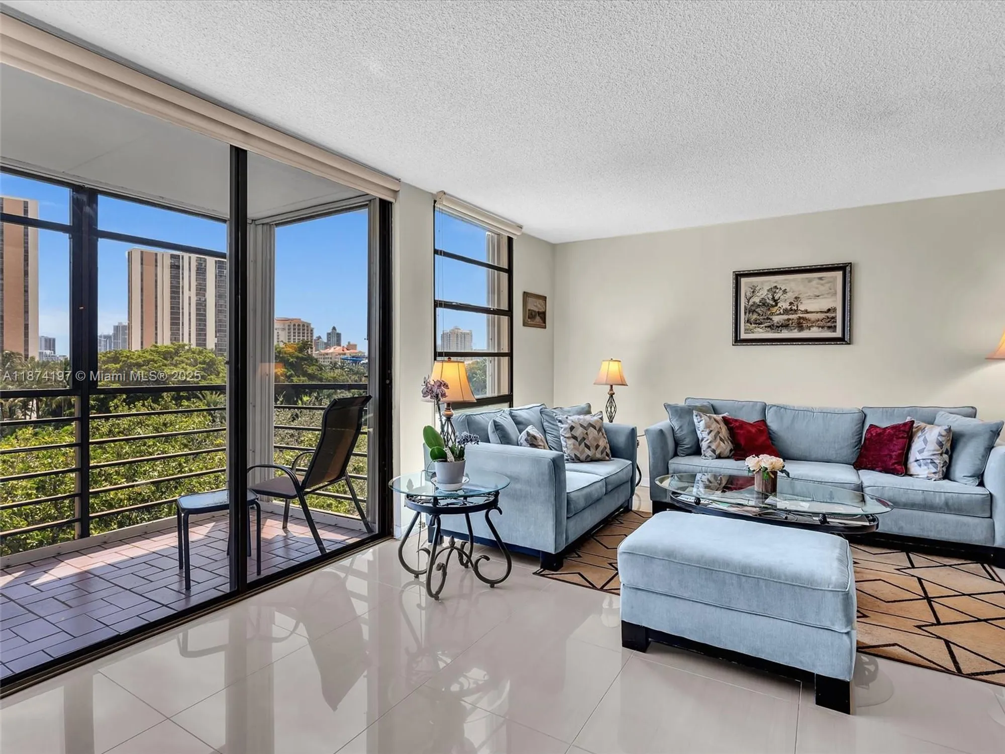 Property Slideshow image 10 of 55 | 20400 w country club dr 605, Aventura, FL, 33180