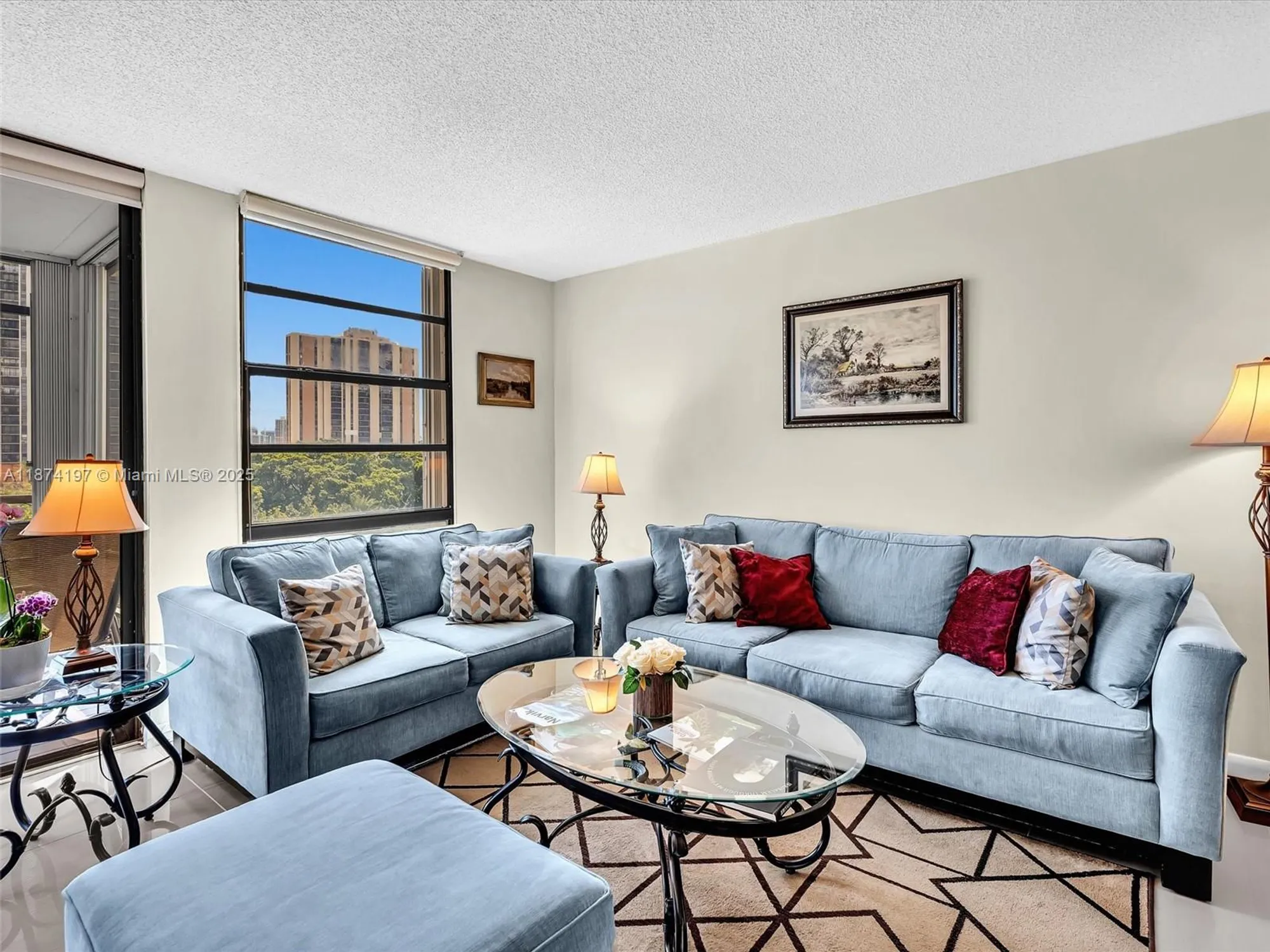 Property Slideshow image 12 of 55 | 20400 w country club dr 605, Aventura, FL, 33180