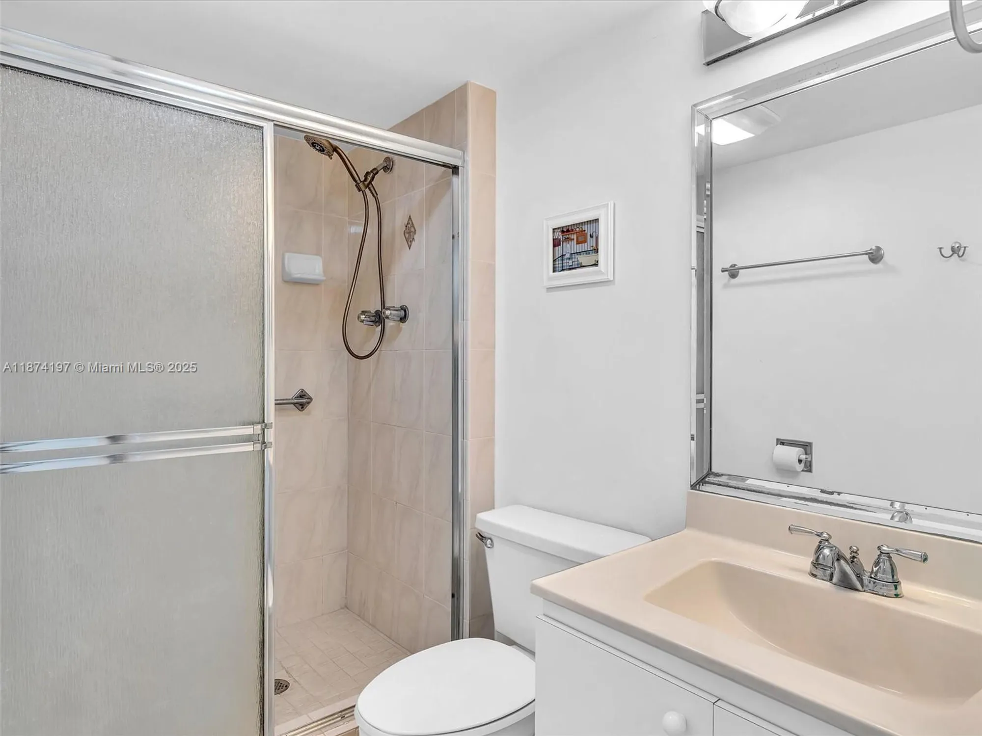 Property Slideshow image 37 of 55 | 20400 w country club dr 605, Aventura, FL, 33180