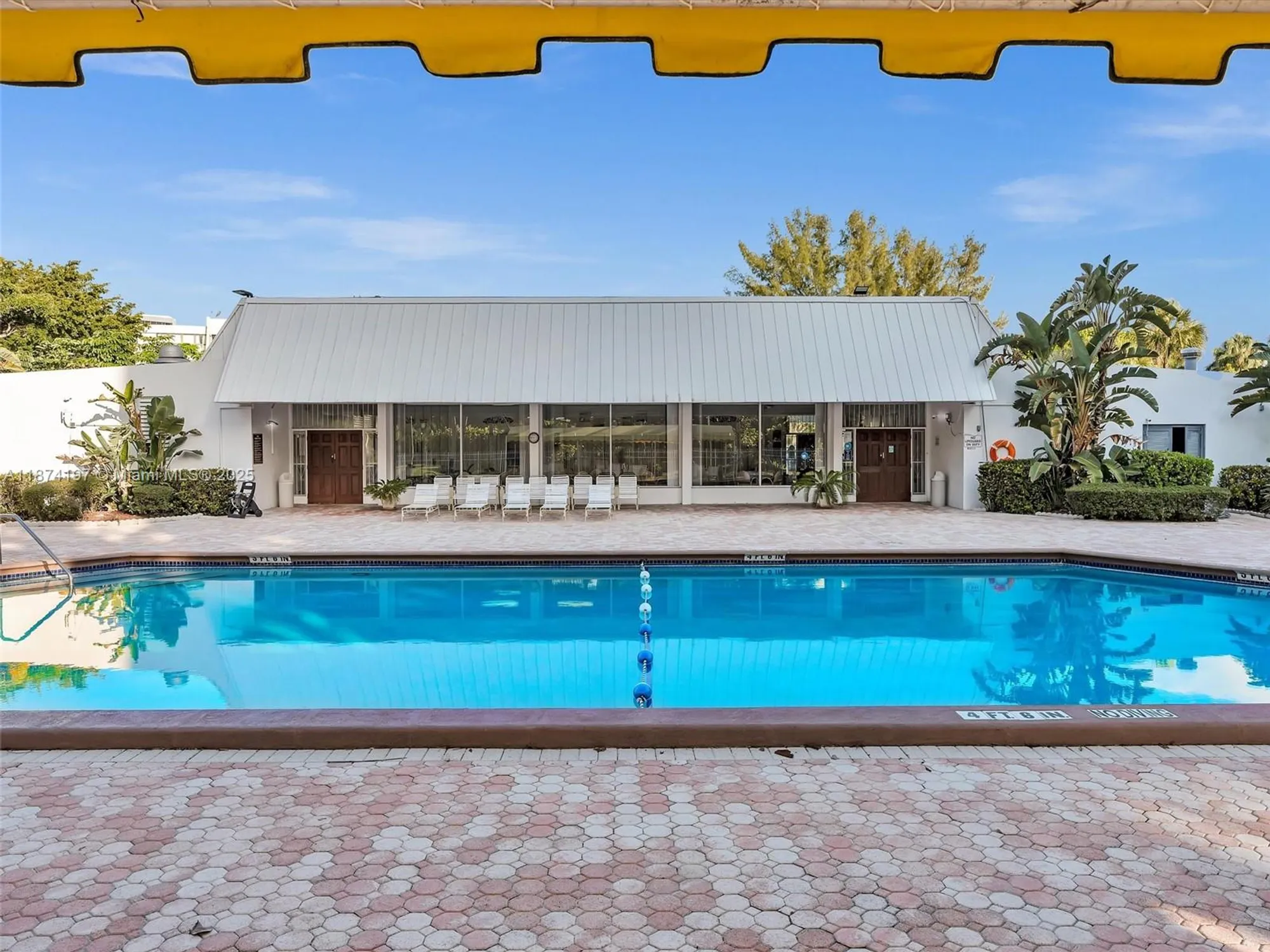 Property Slideshow image 45 of 55 | 20400 w country club dr 605, Aventura, FL, 33180