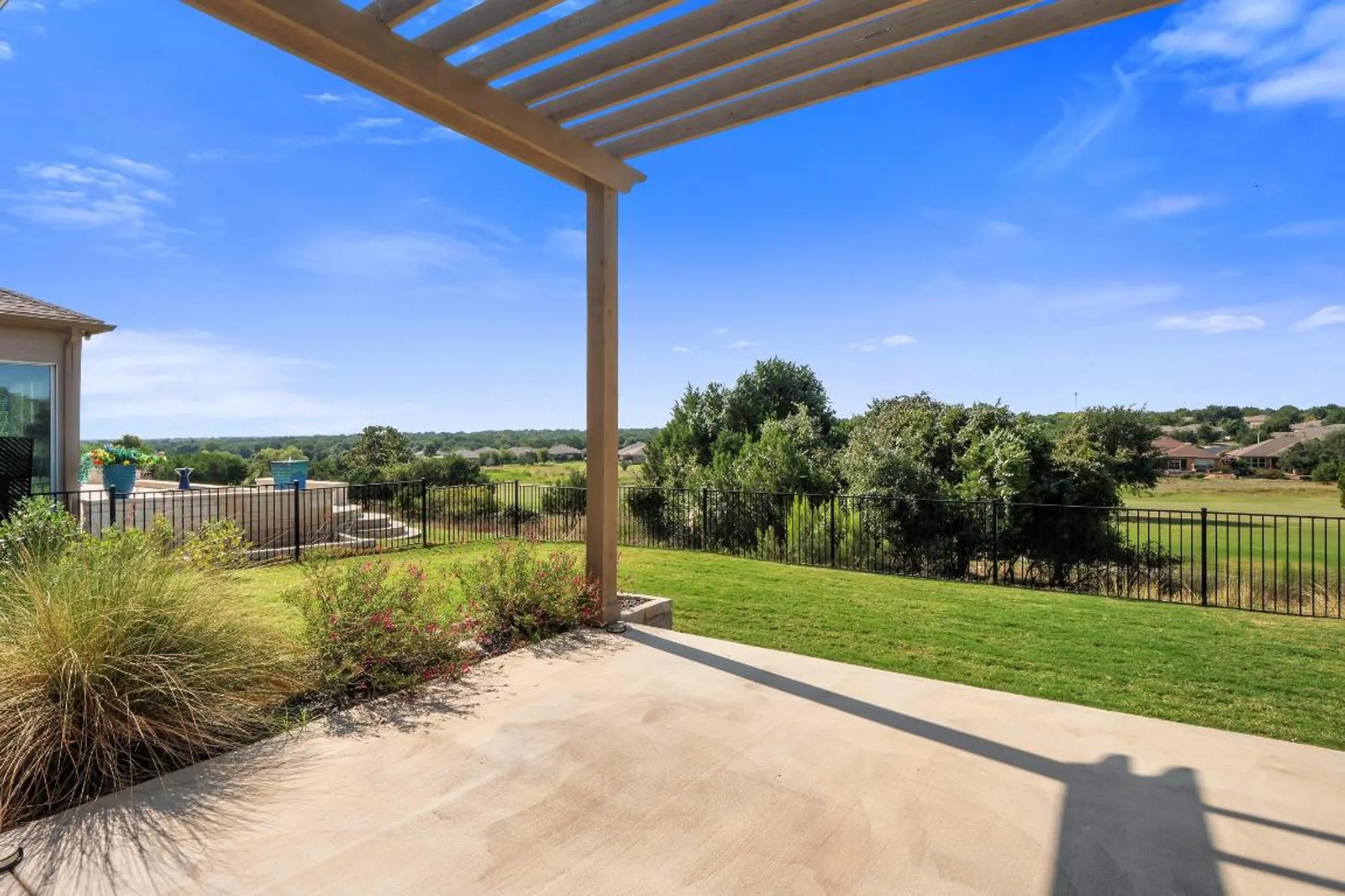 Property Slideshow image 34 of 40 | 226 fairway ridge rd, Georgetown, TX, 78633