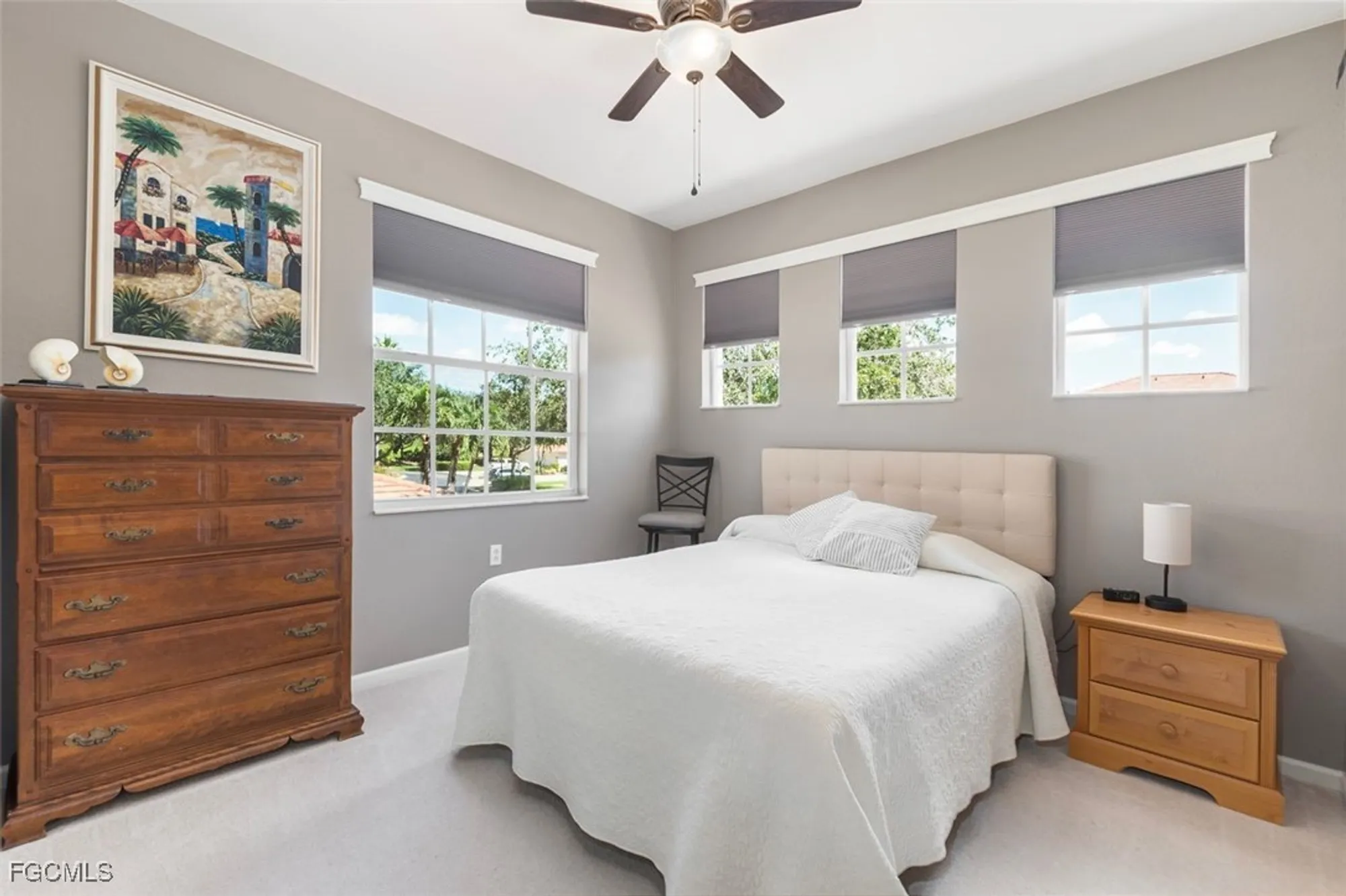 Property Slideshow image 16 of 40 | 3021 meandering way 202, Fort Myers, FL, 33905