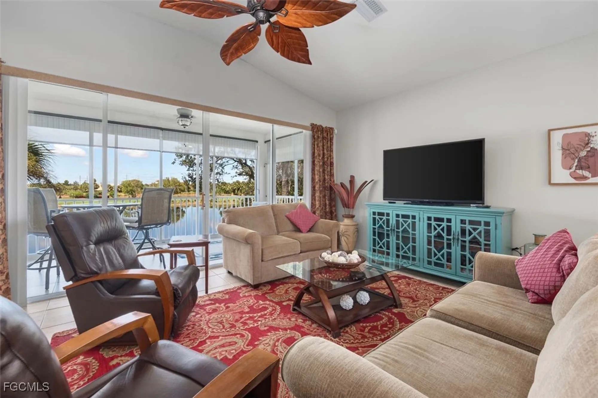Property Slideshow image 19 of 40 | 3021 meandering way 202, Fort Myers, FL, 33905