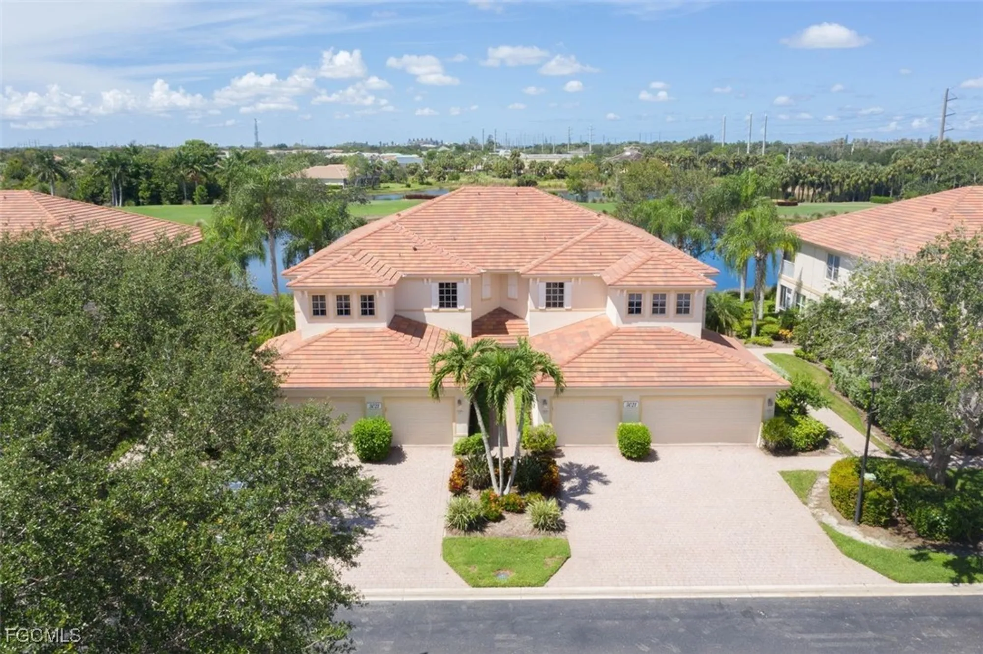 Property Slideshow image 1 of 40 | 3021 meandering way 202, Fort Myers, FL, 33905