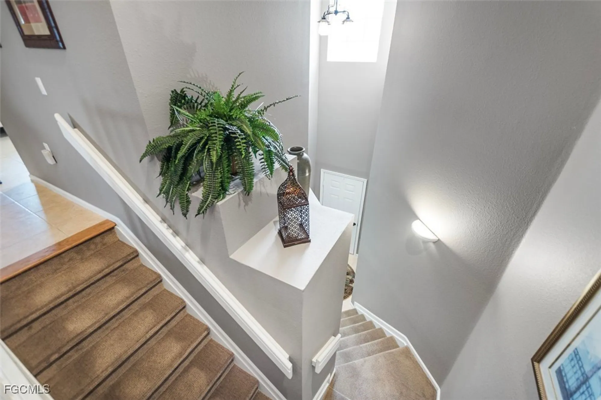 Property Slideshow image 10 of 40 | 3021 meandering way 202, Fort Myers, FL, 33905