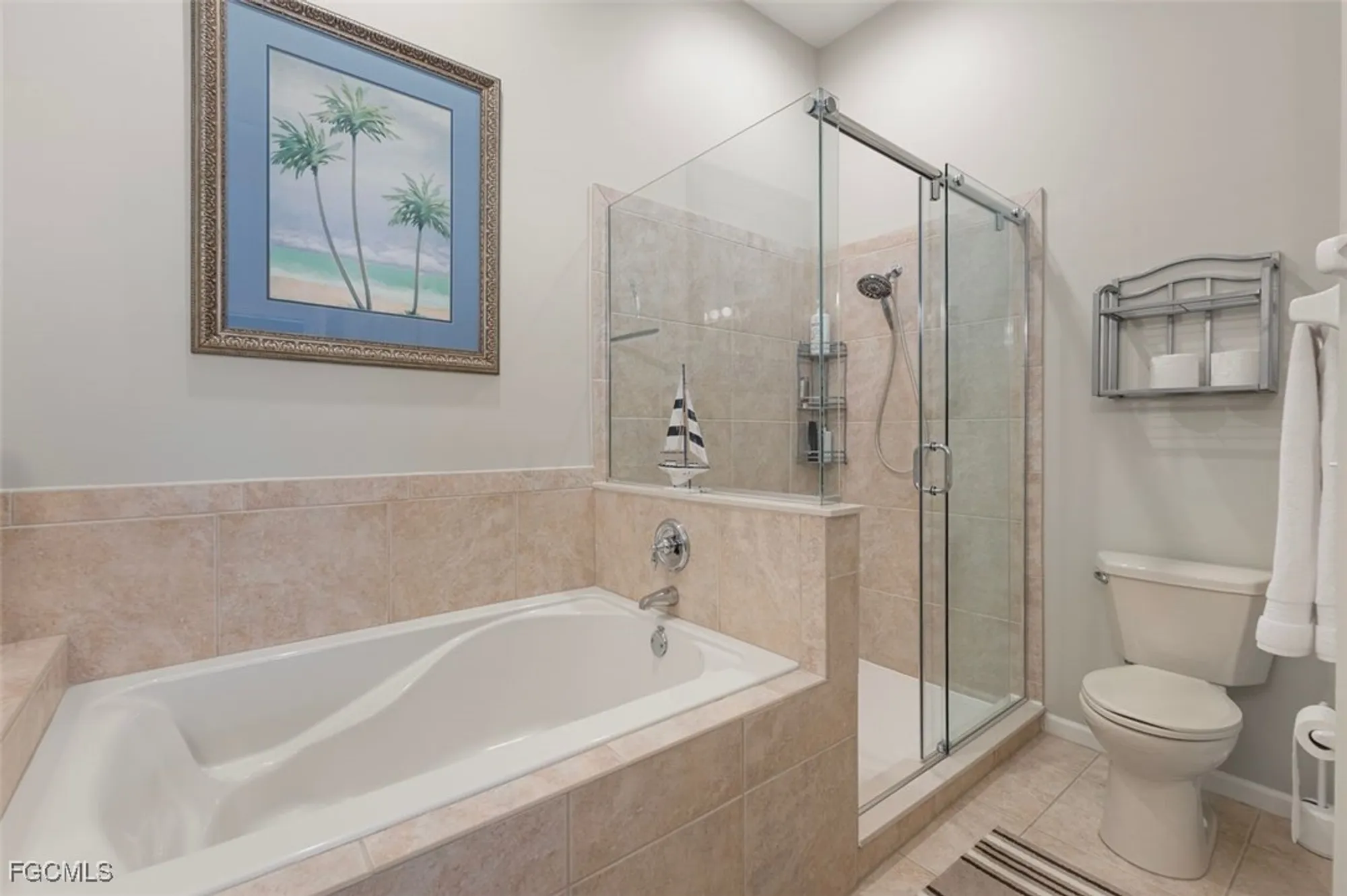 Property Slideshow image 25 of 40 | 3021 meandering way 202, Fort Myers, FL, 33905