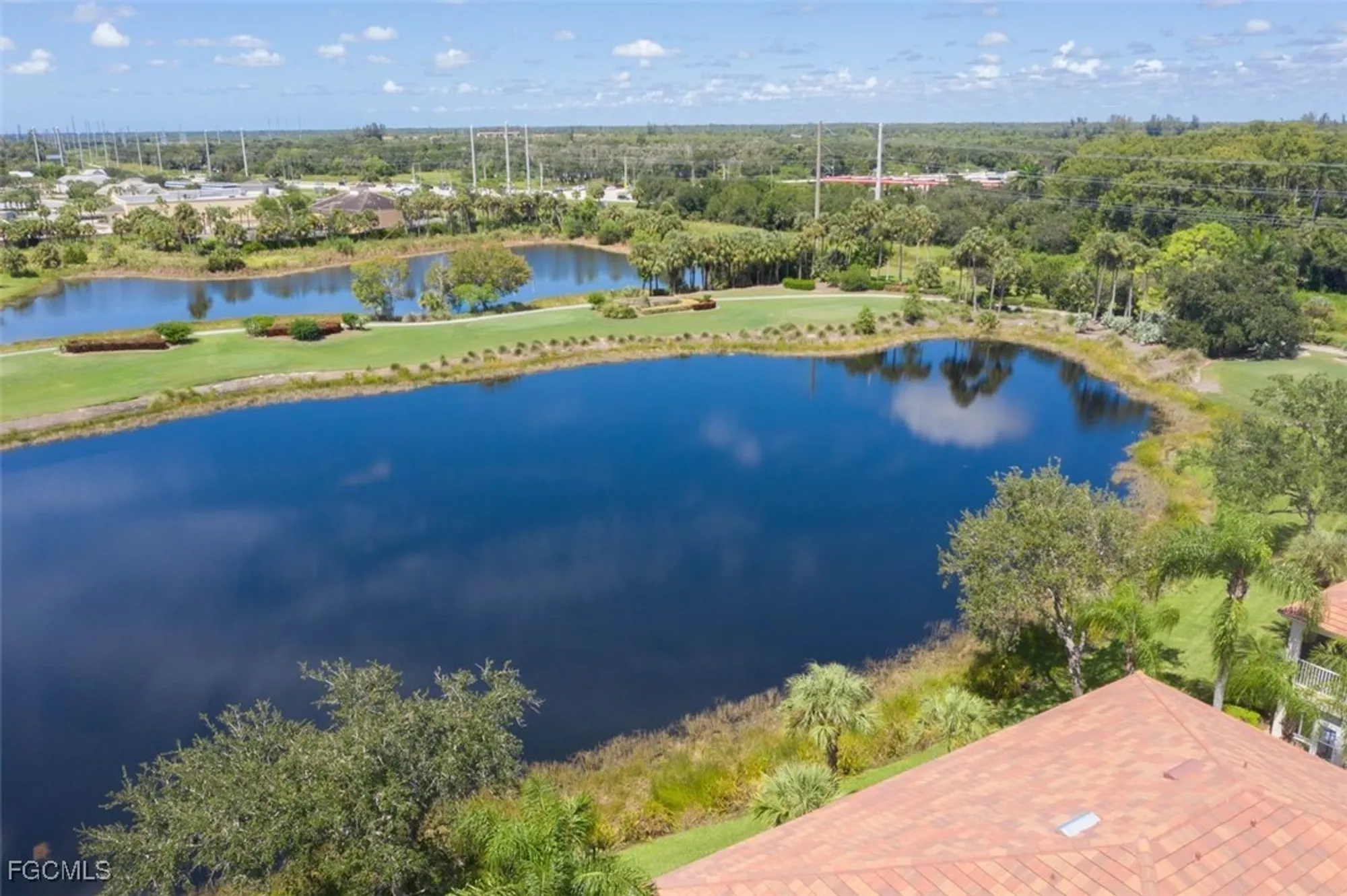 Property Slideshow image 7 of 40 | 3021 meandering way 202, Fort Myers, FL, 33905