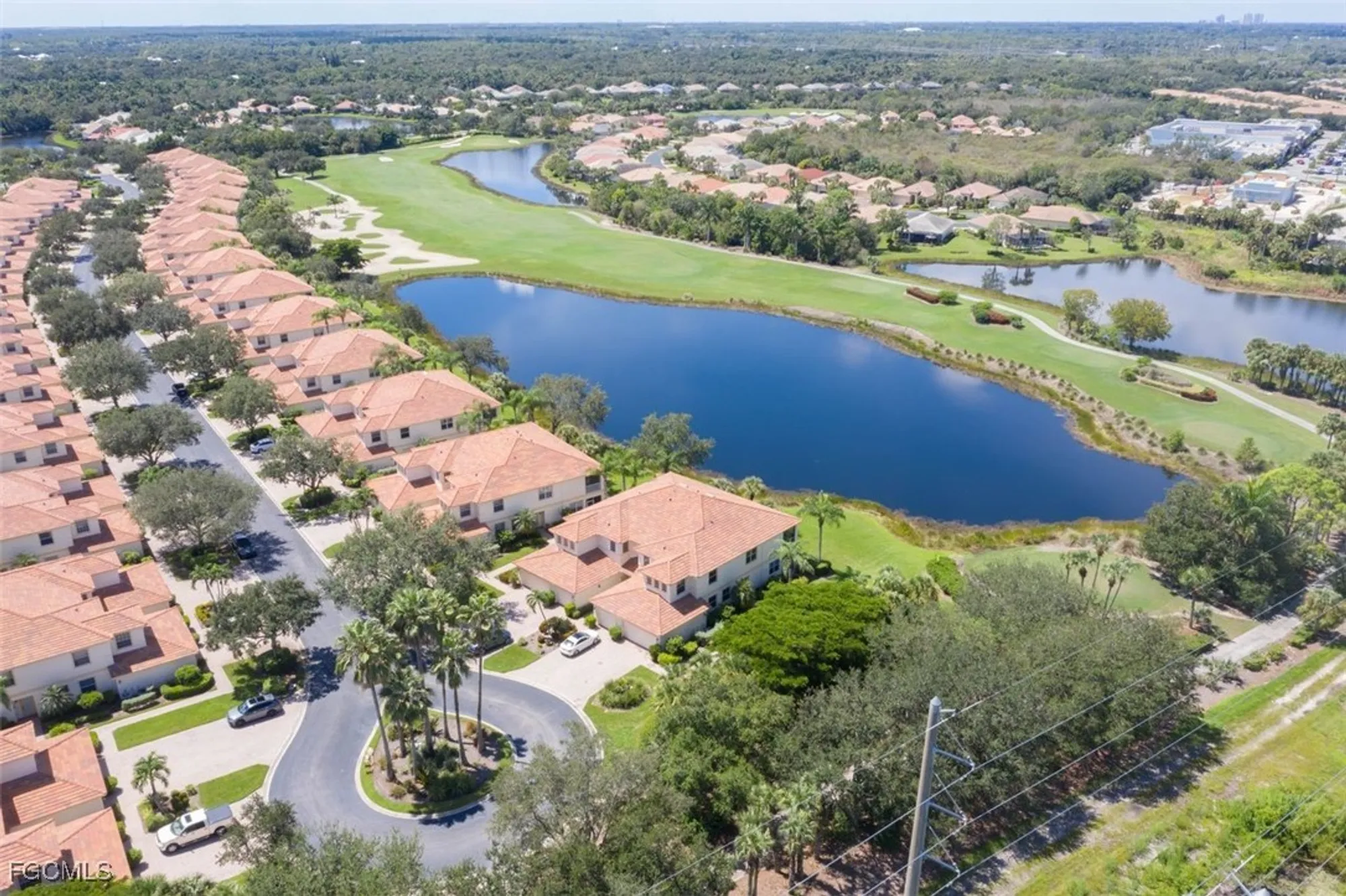 Property Slideshow image 8 of 40 | 3021 meandering way 202, Fort Myers, FL, 33905