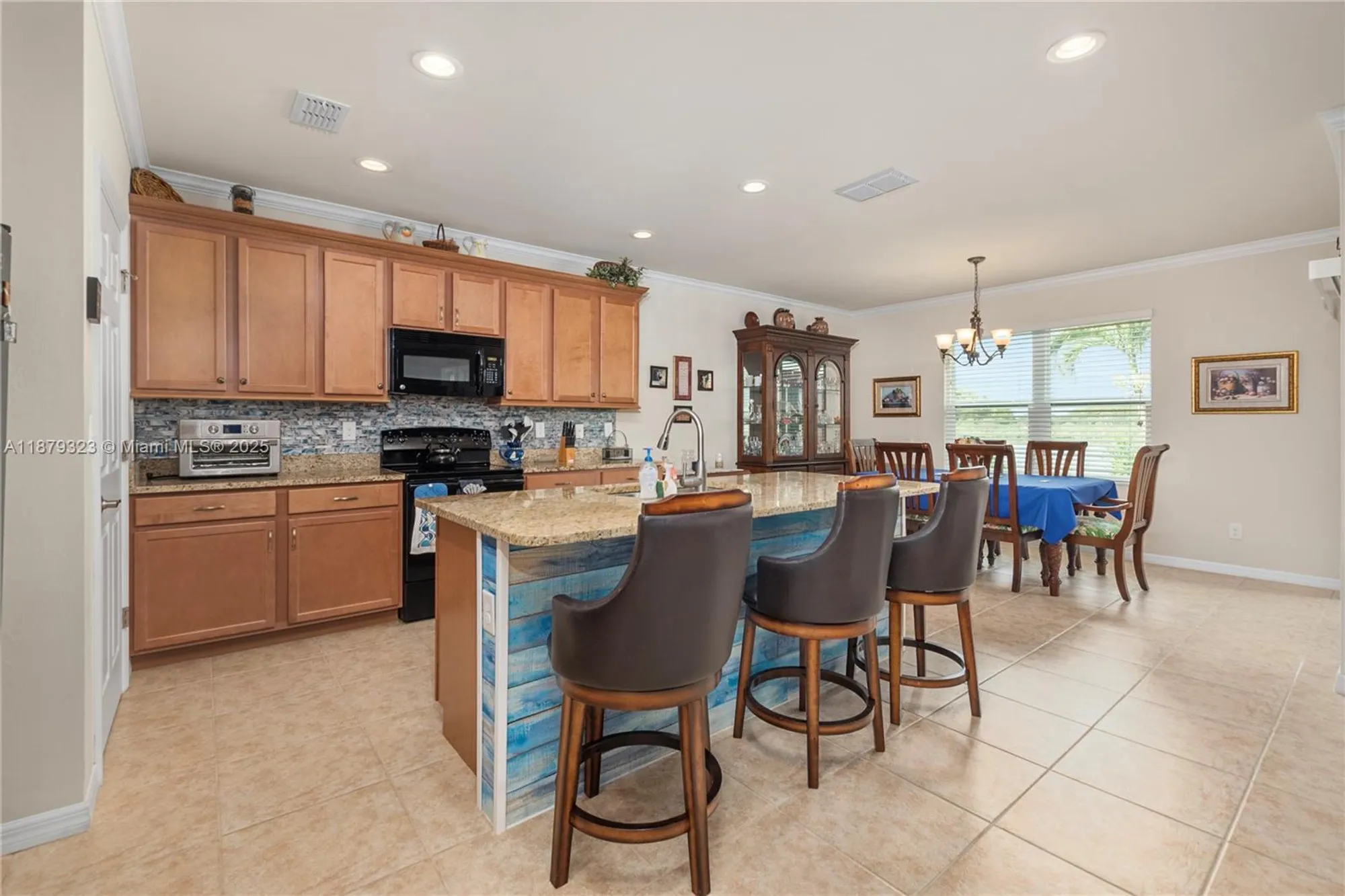 Property Slideshow image 11 of 31 | 3055 apple blossom dr, Alva, FL, 33920