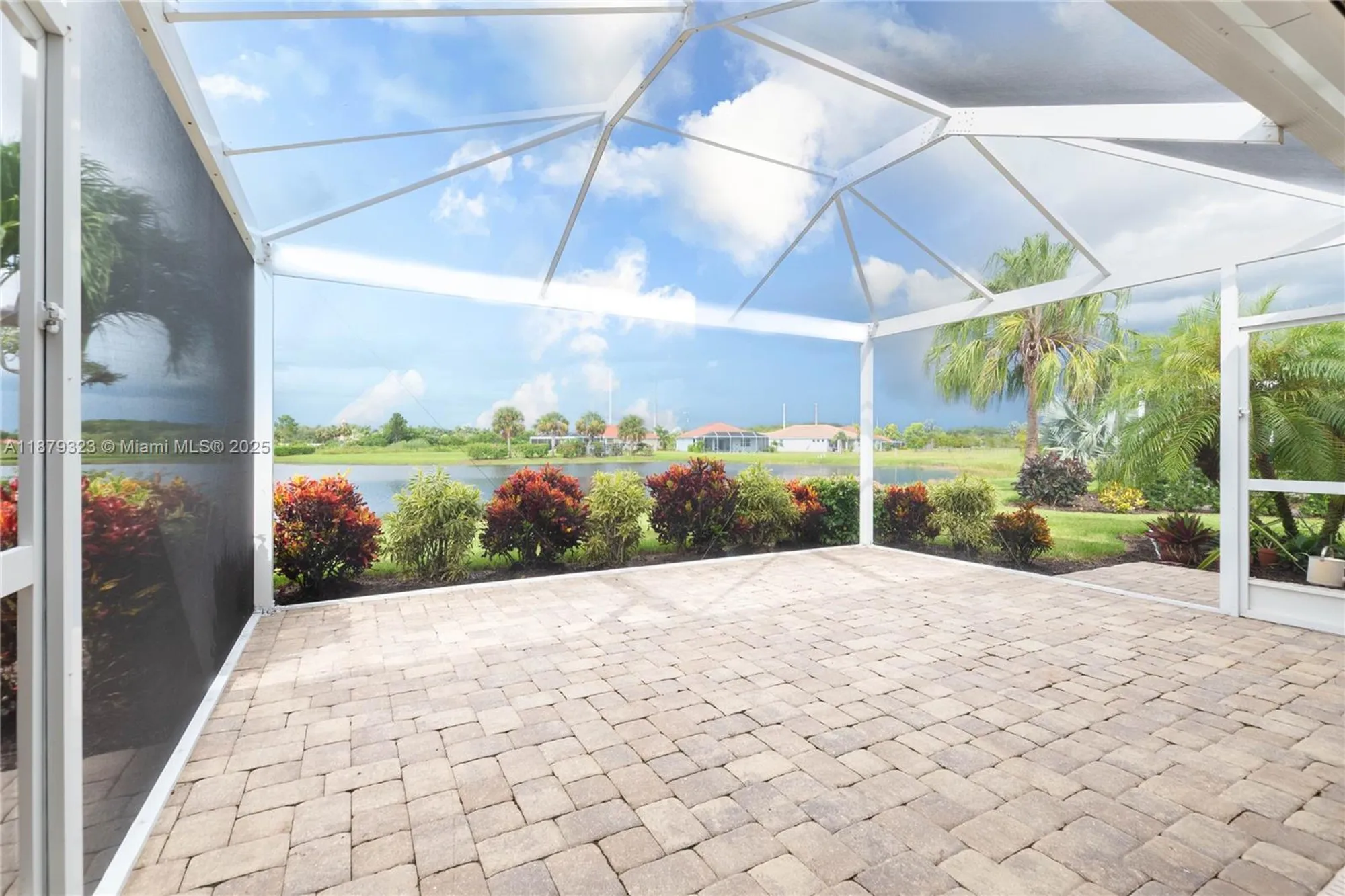 Property Slideshow image 25 of 31 | 3055 apple blossom dr, Alva, FL, 33920