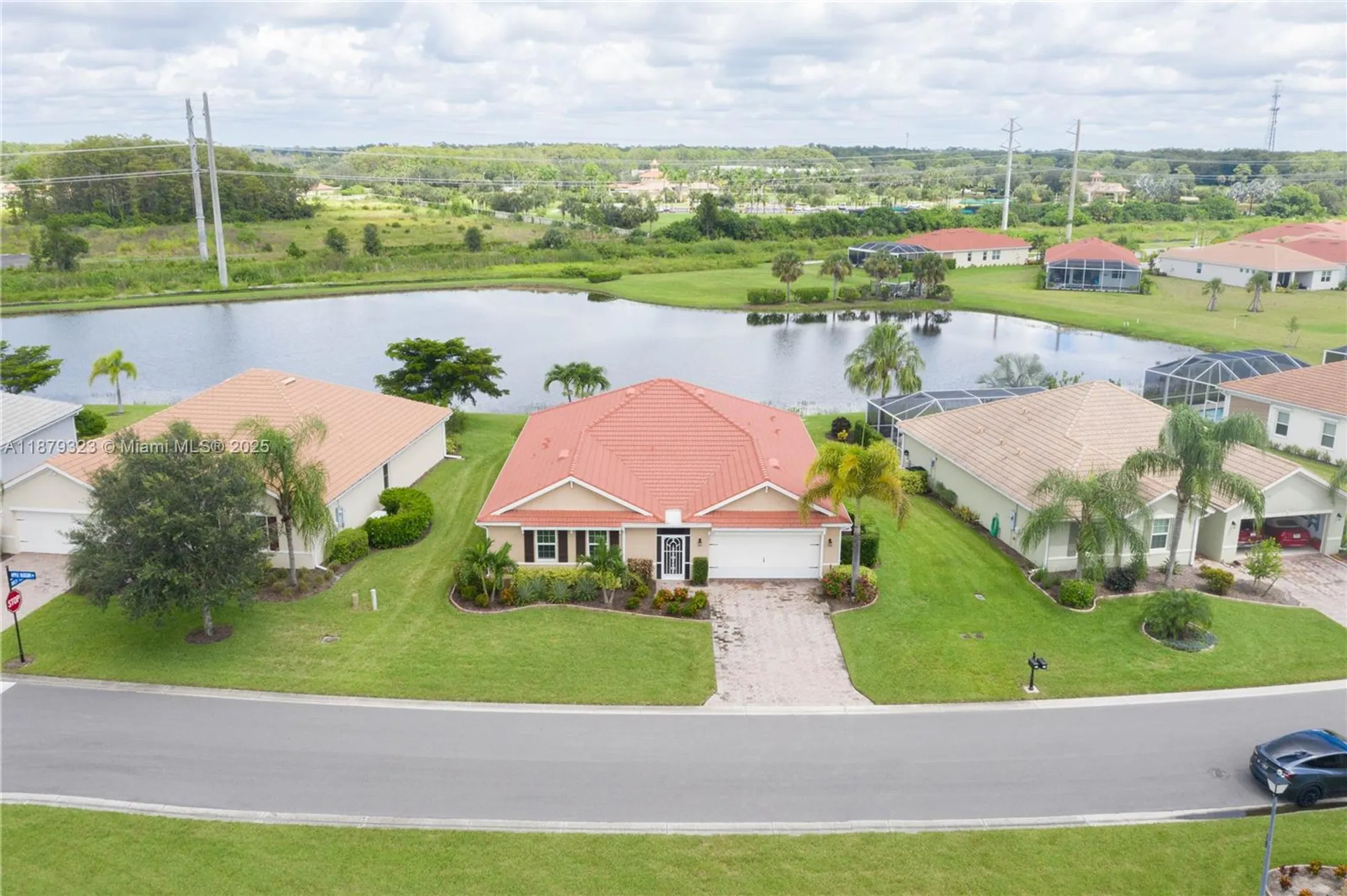 Property Slideshow image 26 of 31 | 3055 apple blossom dr, Alva, FL, 33920