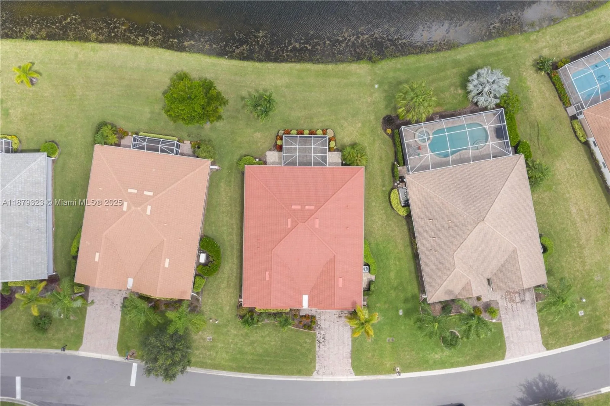 Property Slideshow image 28 of 31 | 3055 apple blossom dr, Alva, FL, 33920