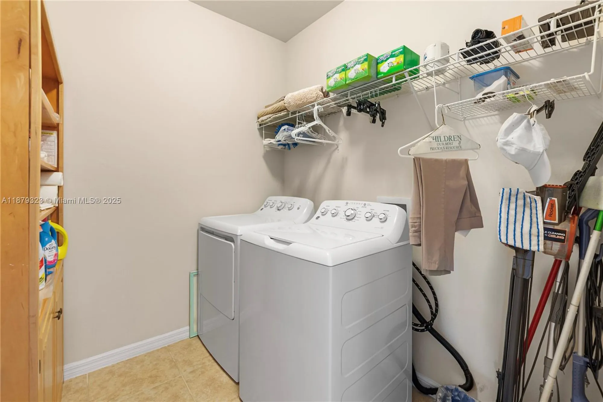 Property Slideshow image 22 of 31 | 3055 apple blossom dr, Alva, FL, 33920