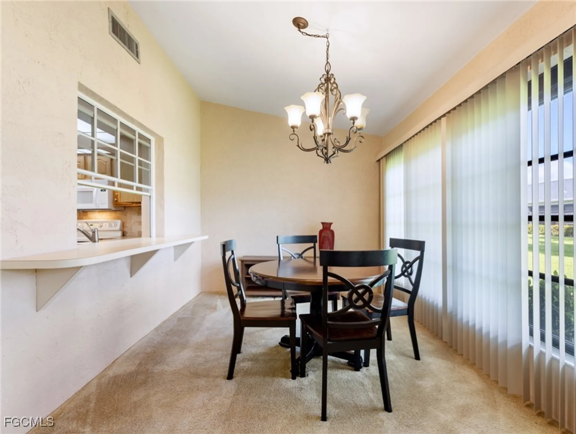 Property Slideshow image 10 of 35 | 1239 broadwater dr, Fort Myers, FL, 33919
