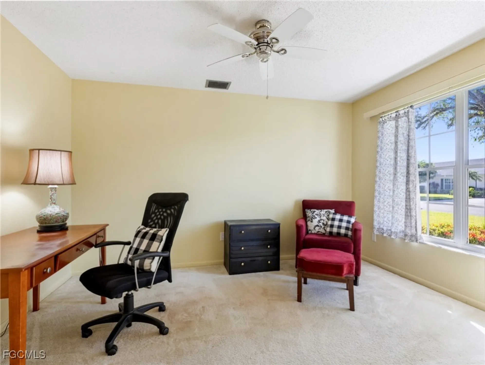 Property Slideshow image 26 of 35 | 1239 broadwater dr, Fort Myers, FL, 33919