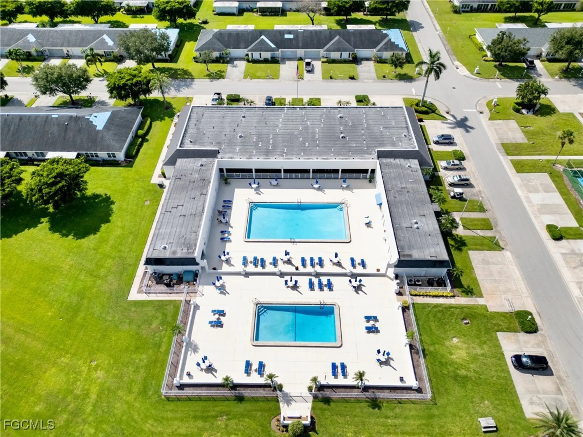 Property Slideshow image 29 of 35 | 1239 broadwater dr, Fort Myers, FL, 33919