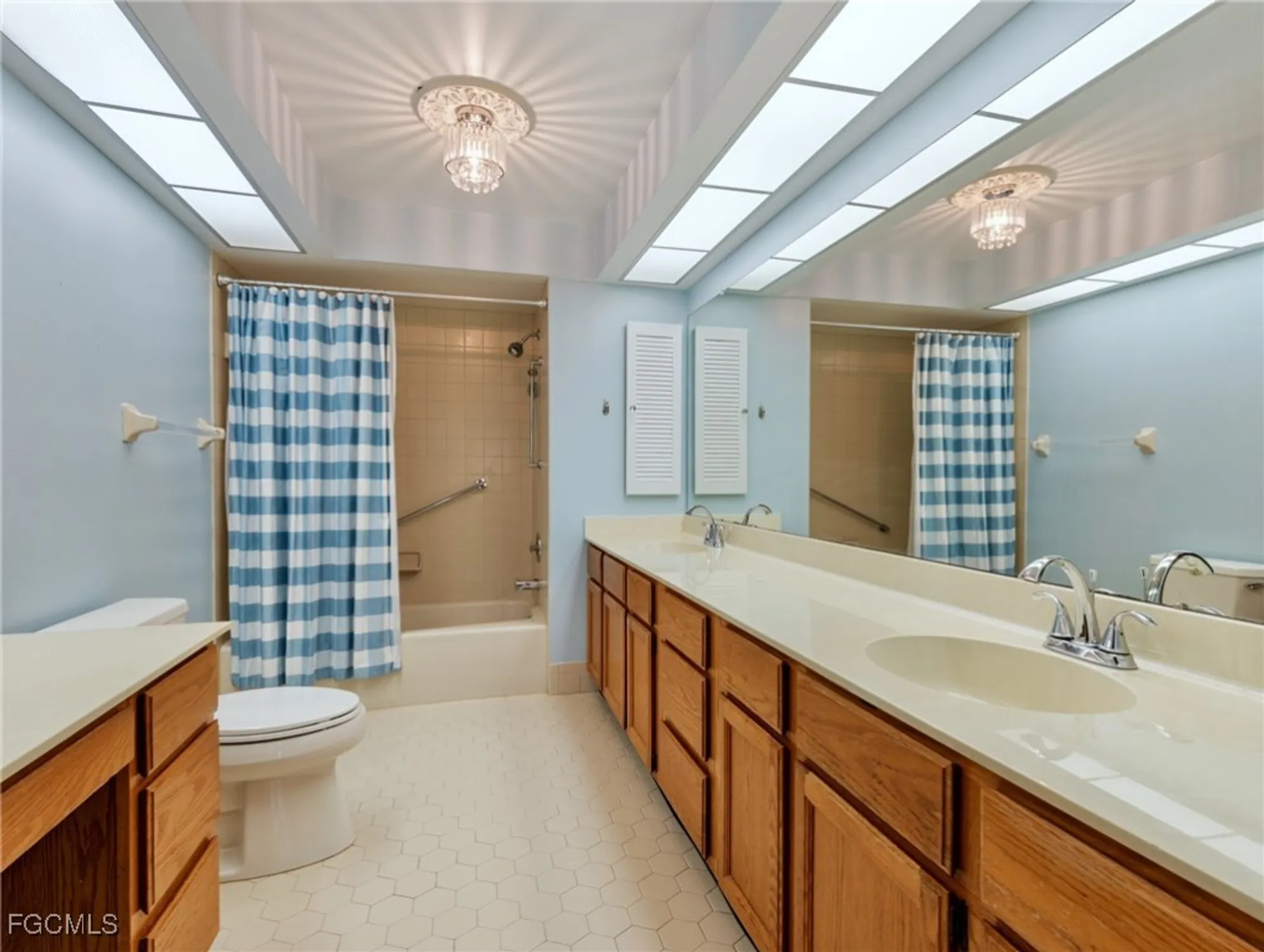 Property Slideshow image 23 of 35 | 1239 broadwater dr, Fort Myers, FL, 33919