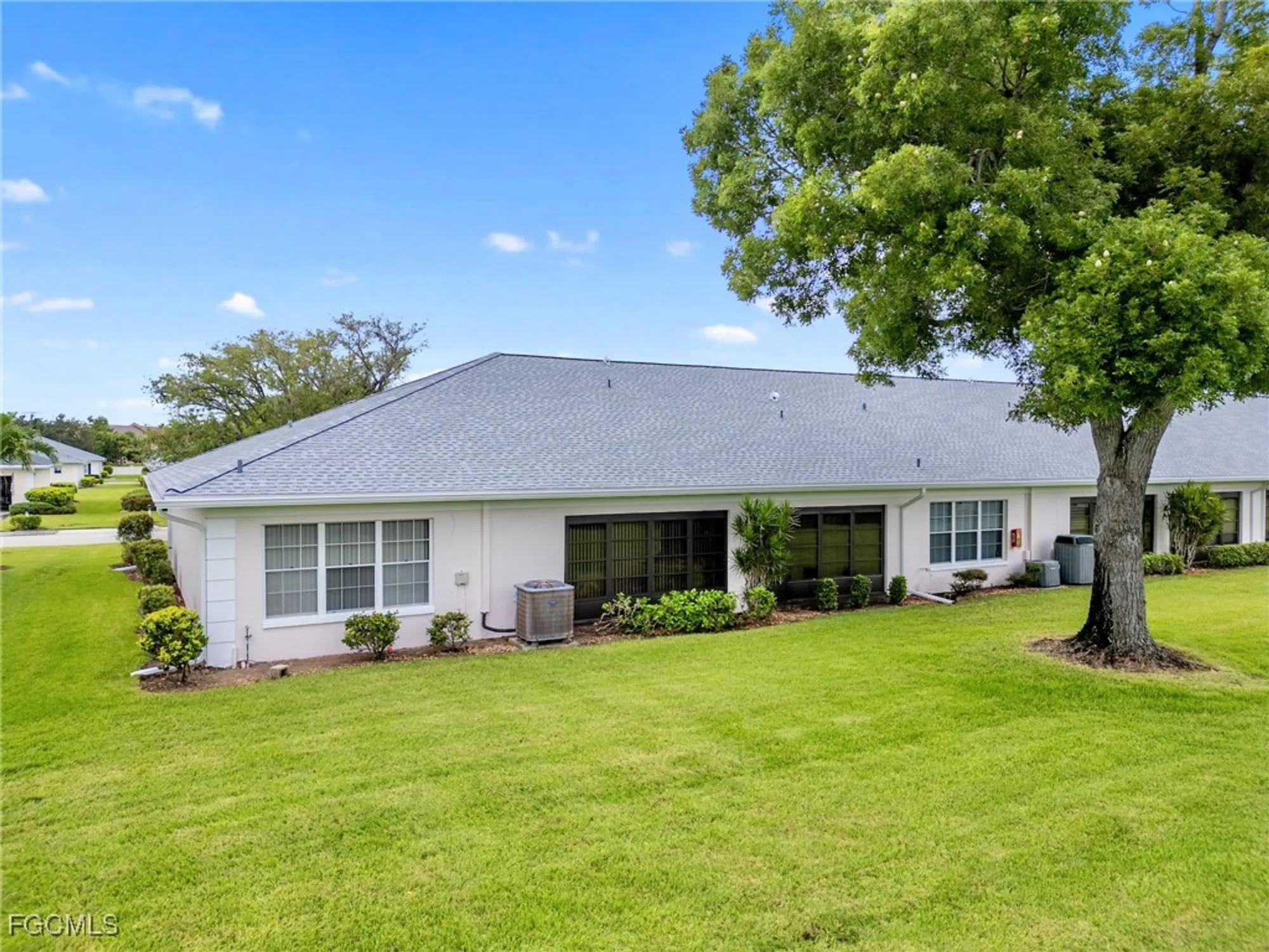 Property Slideshow image 33 of 35 | 1239 broadwater dr, Fort Myers, FL, 33919