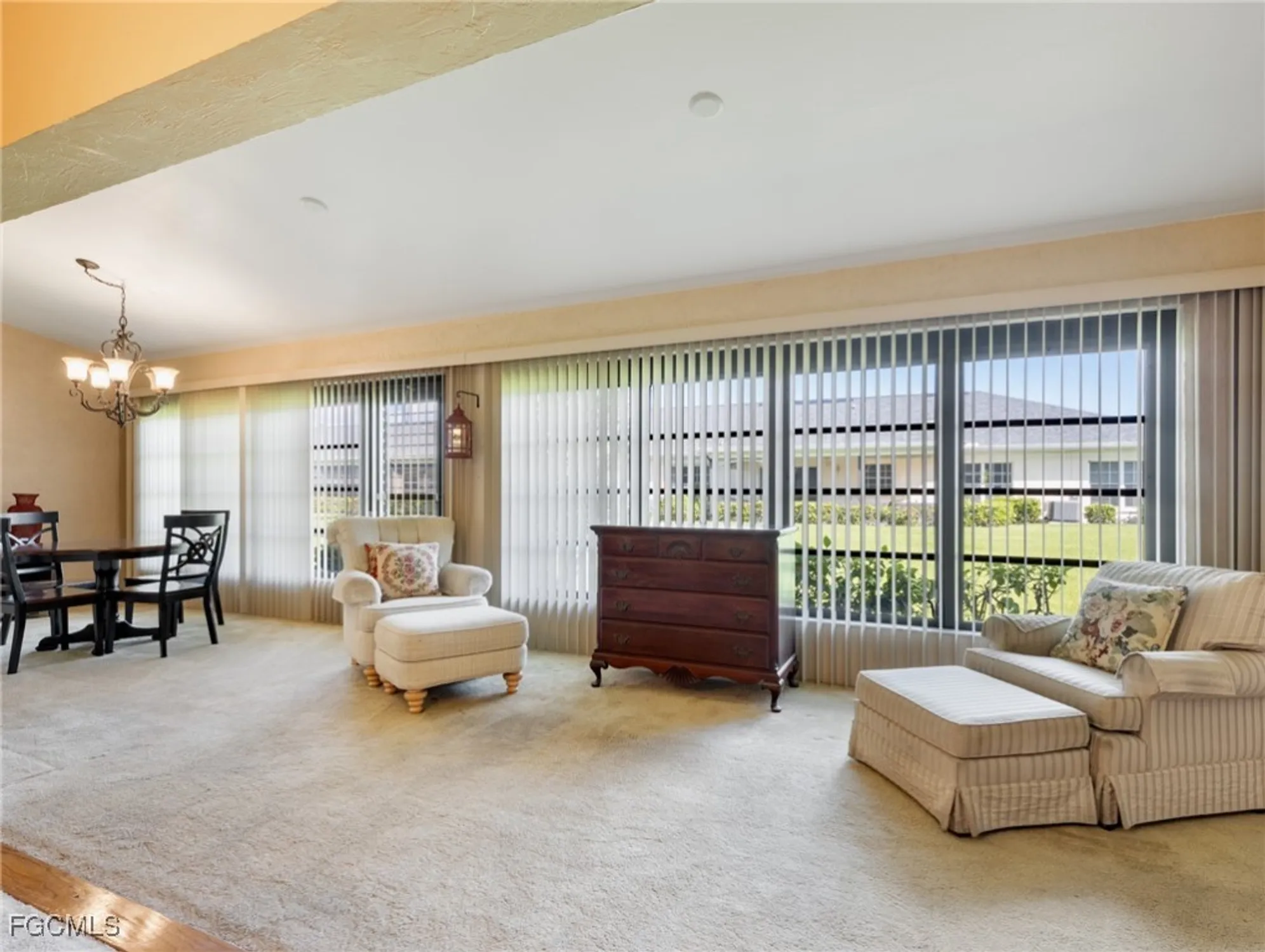 Property Slideshow image 8 of 35 | 1239 broadwater dr, Fort Myers, FL, 33919