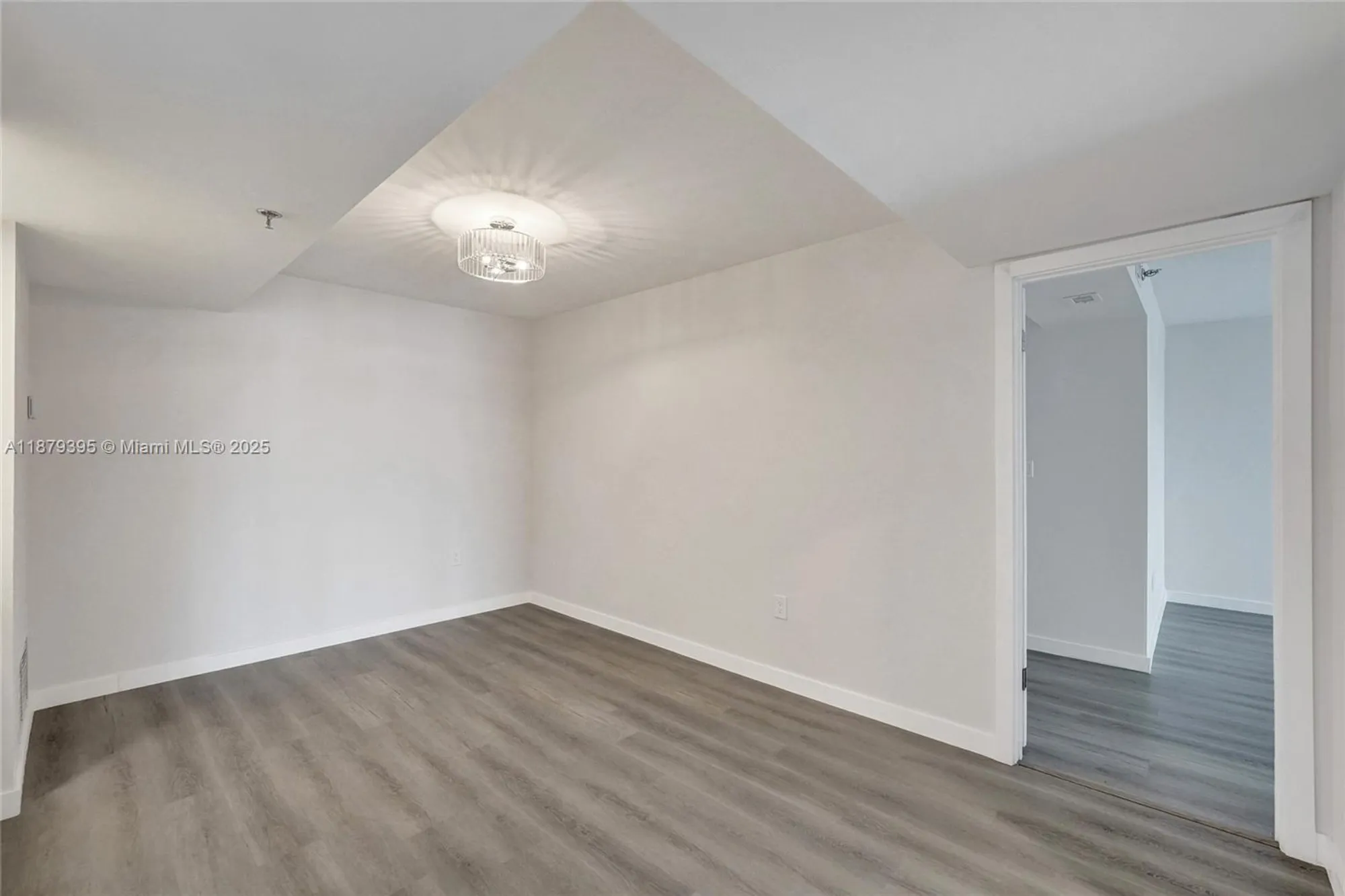 Property Slideshow image 19 of 74 | 1201 s ocean dr 2509s, Hollywood, FL, 33019