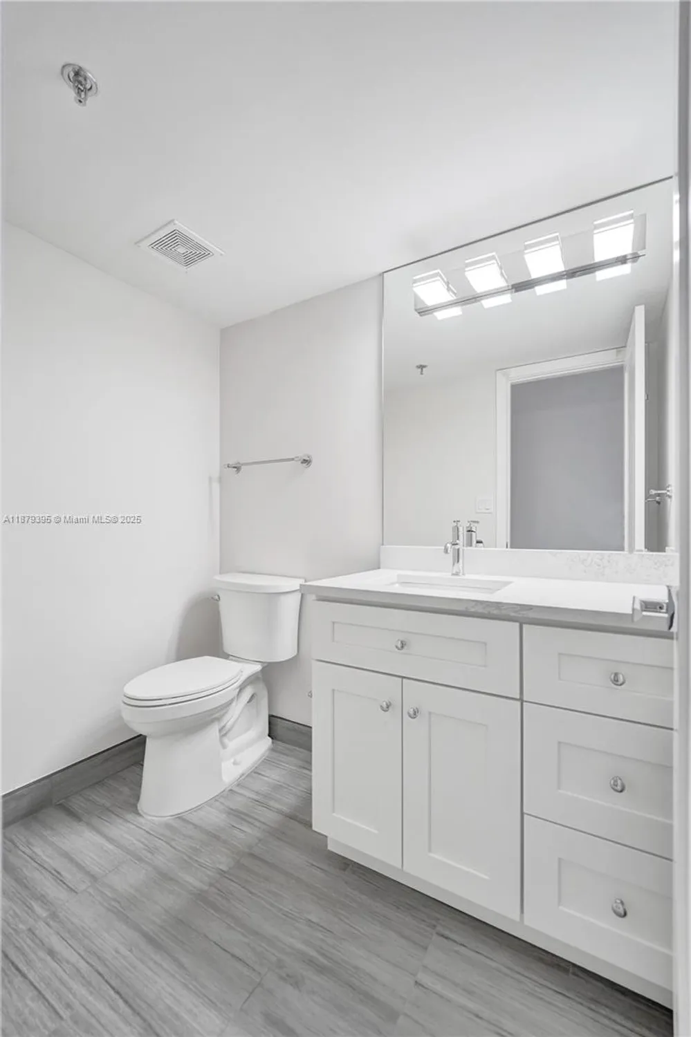 Property Slideshow image 26 of 74 | 1201 s ocean dr 2509s, Hollywood, FL, 33019