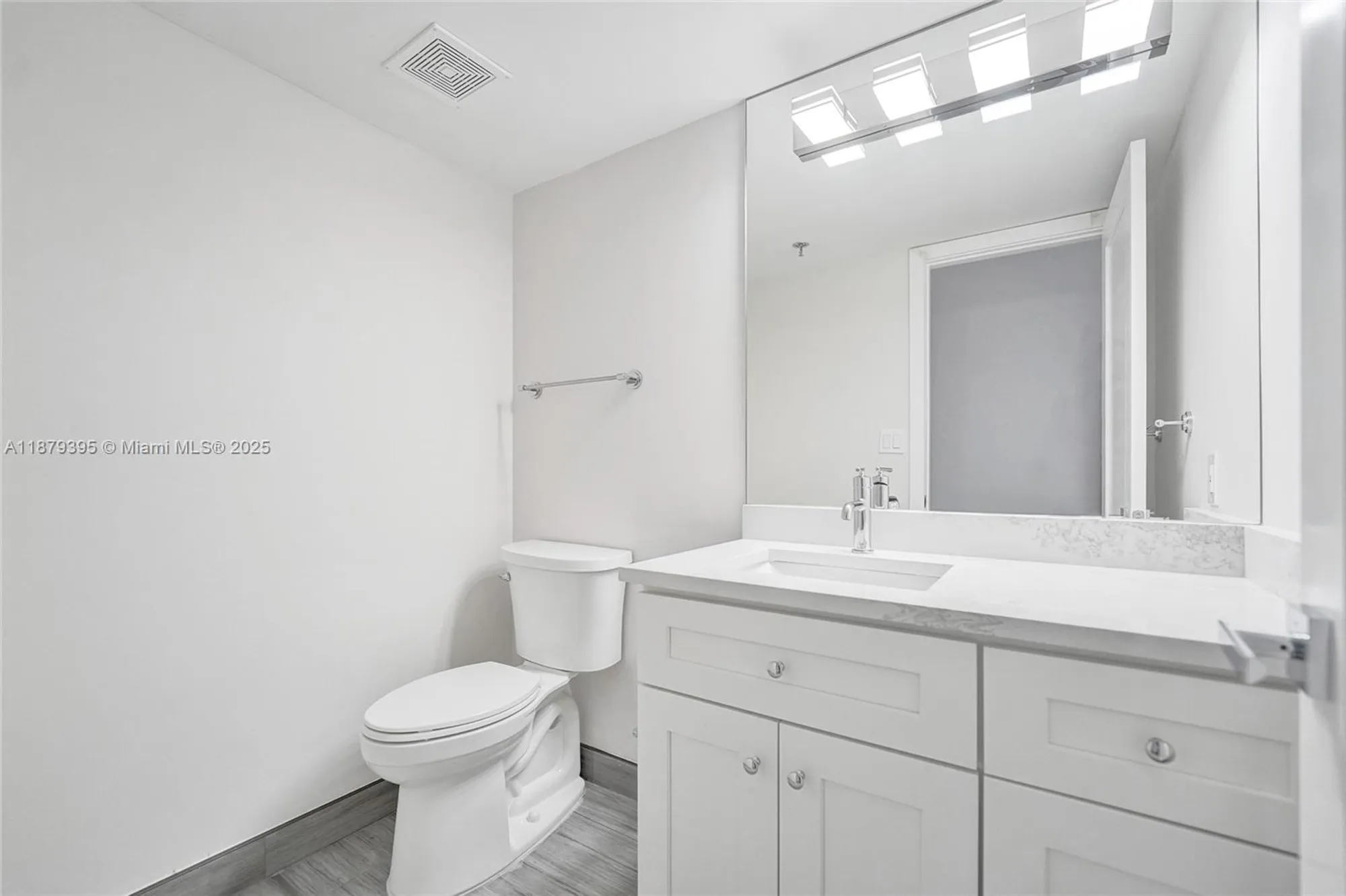Property Slideshow image 27 of 74 | 1201 s ocean dr 2509s, Hollywood, FL, 33019