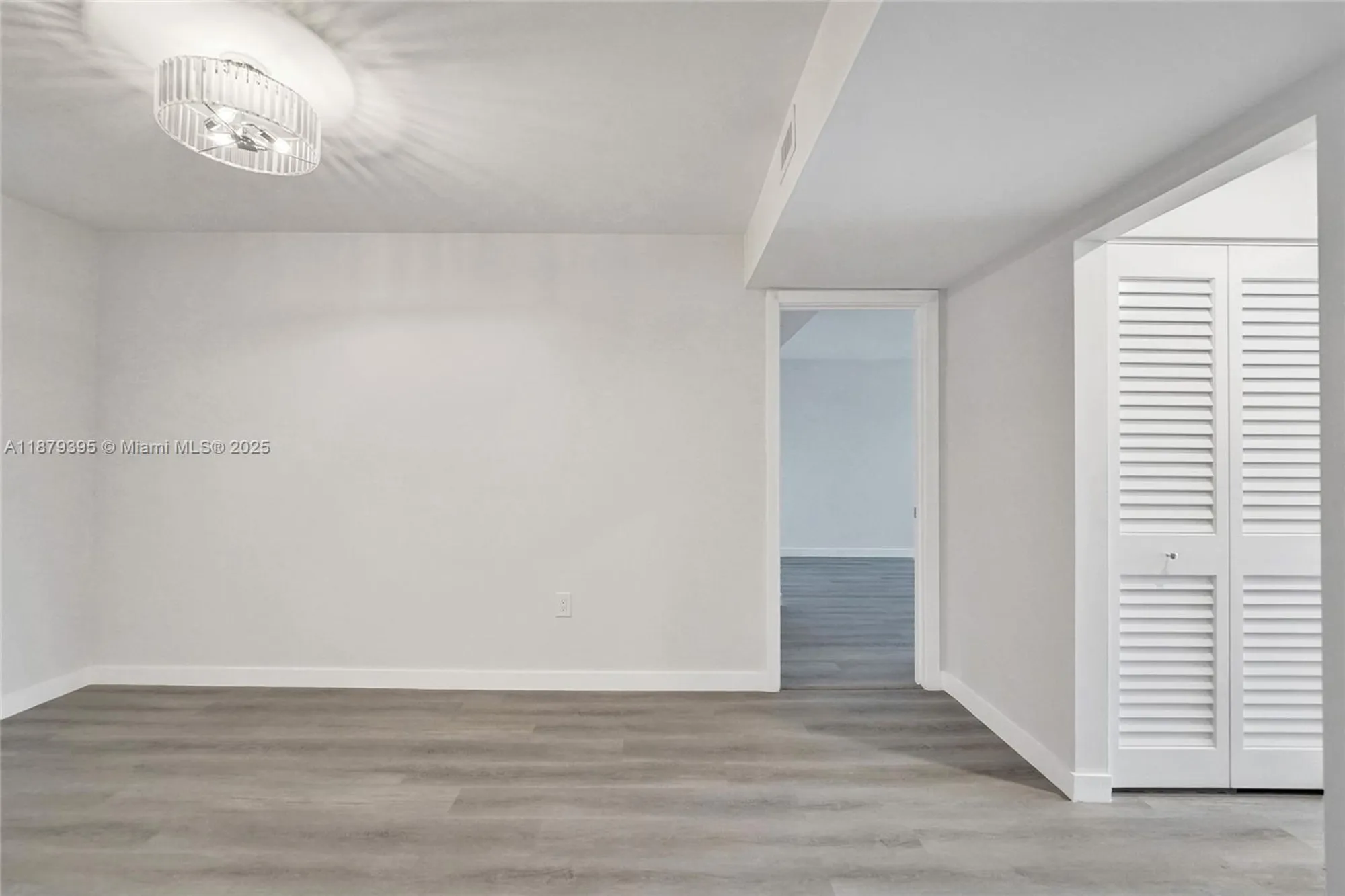 Property Slideshow image 23 of 74 | 1201 s ocean dr 2509s, Hollywood, FL, 33019